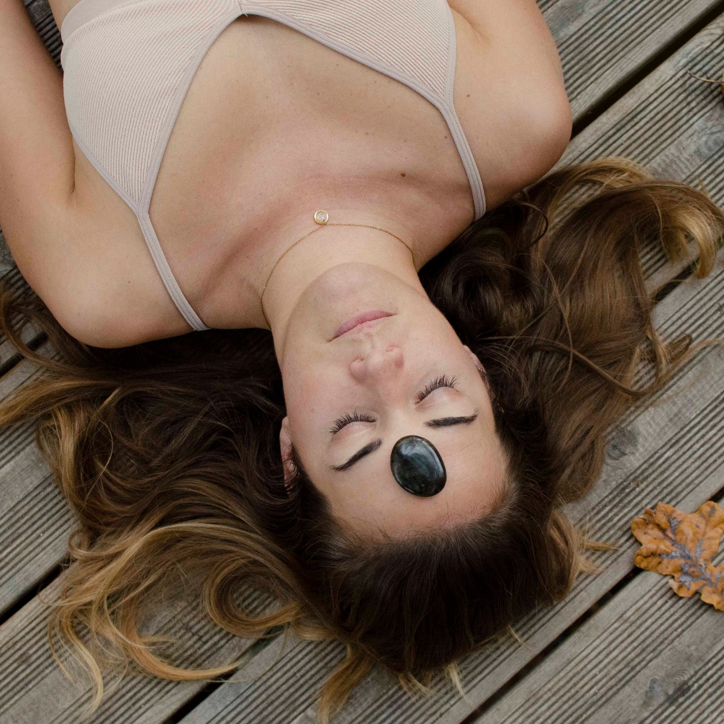 Ca y est je me lance sur instagram.✨️ C'est l'occasion pour moi de vous partager ma passion : prendre soin de ma peau de manière naturelle.
Je suis animée aujourd'hui par une profonde envie de vous transmettre mes connaissances et mes astuces; et de vous faire découvrir des gestes simples à appliquer au quotidien.
On se retrouve le 3 Décembre pour une masterclass sur la Meso Esthetique où je présenterai le Yoga du visage. Collaboration avec @my_jolie_peau => lien dans sa bio.
📸 @anaisguyon.photo merci 🙏
#skincareroutine #yogaduvisage #bienetre #yoga #routinebeaute #automassage #faceyoga #soinholistique #massage #soinvisage #naturel