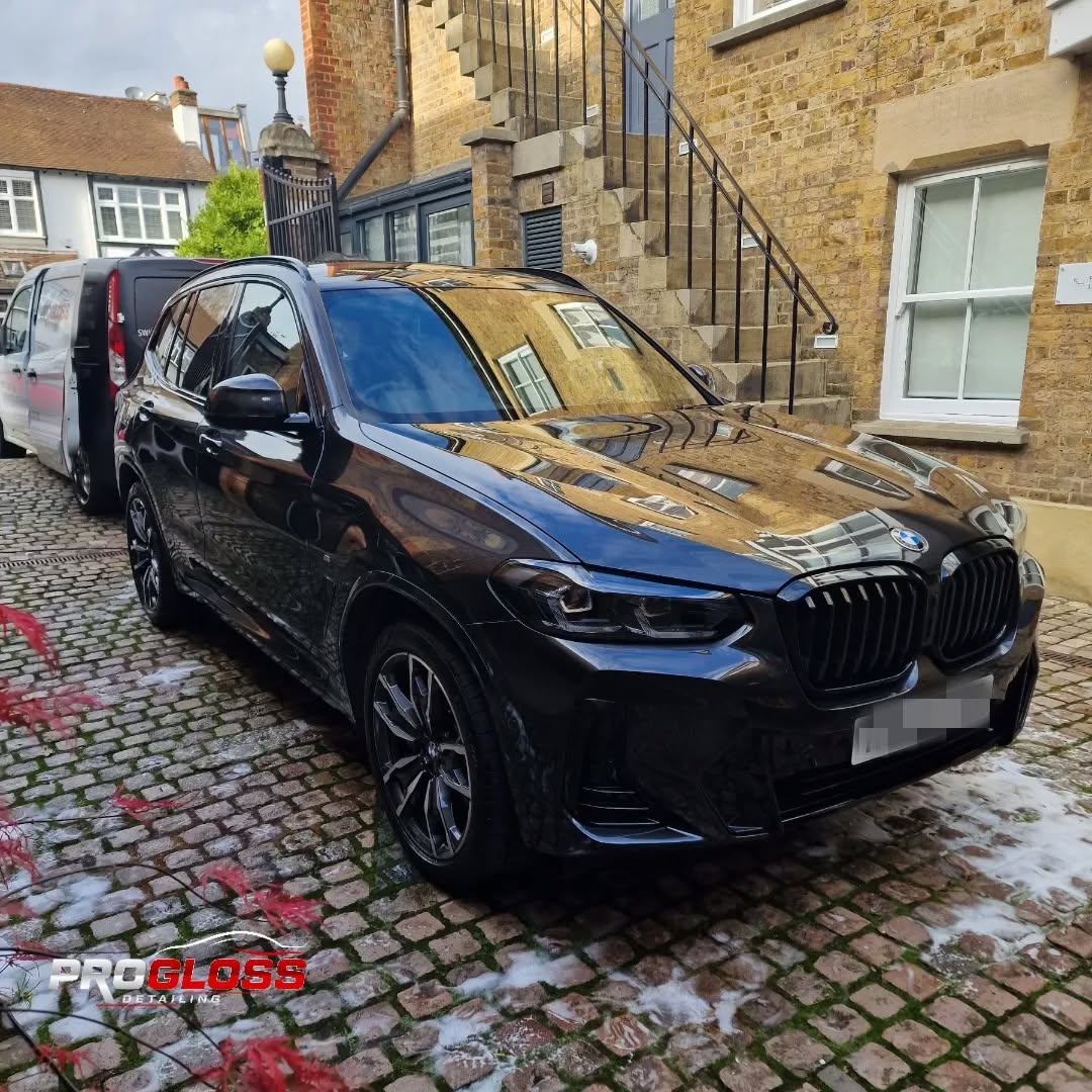 Maintenance valet on this lovely #bmwx3 previously ceramic coated by @pro_detail_uk in Swindon and now being maintained by us in #richmonduponthames 🤌🏻🤌🏻🤌🏻