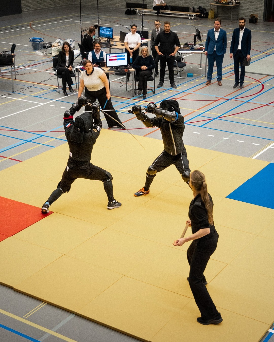 Now that was some weekend!
The third and final event in the Dutch National Championships was held in Breda, and it 👏 was 👏 great!
With MARS-members taking part in 4 different tournaments, we took home 3 bronze medals, and a third place in the final All-Round standings in 2022!
In these images: David van der Laan and coach Maurice Booij during the 2nd division #Longsword elims, where David took home the bronze!
#HistoricalEuropeanMartialArts #HEMA #martialarts #hematournament #historicalfencing #langzwaard #langesschwert #swordfighting #zwaardvechten #historischekrijgskunsten #medieval #renaissance #middeleeuws #medaille #medal #fitdutchies #Groningen #Zwolle #hanzestadzwolle #ergaatnietsbovengroningen