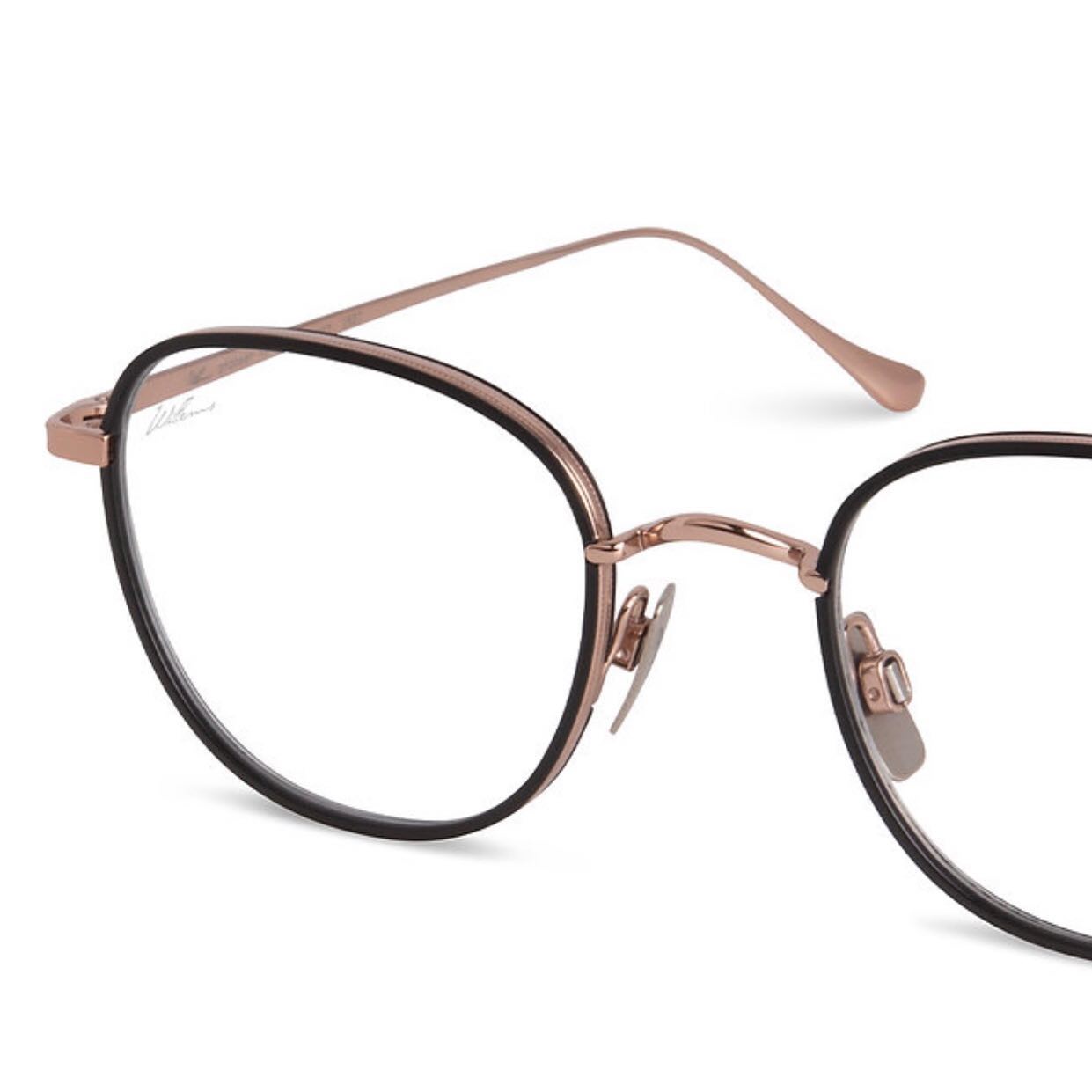 We’ve added some new colorways and traditional shapes to titanium collection. Our favorite: rosé-gold paired with matt anthracite acetate.