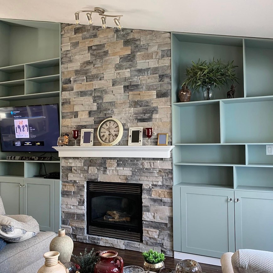 Throwback to another fireplace job we finished. 💪