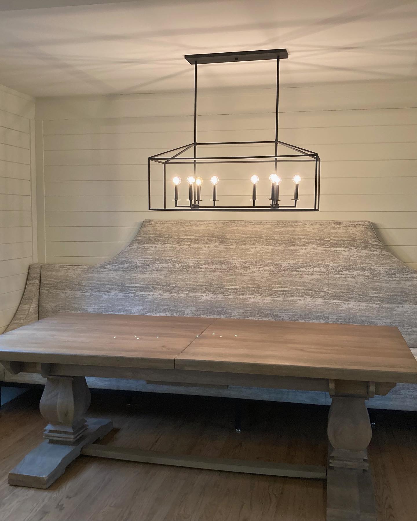 Great results come from thoughtful teamwork! This client got the best of @stellanoirdesign @edgeworkcreative and Old Town Upholstery working together to create a totally custom banquette. We hope this will be “the spot” in the house to start the day, host friends, or share a meal, for years to come.
#customupholstery
#614living