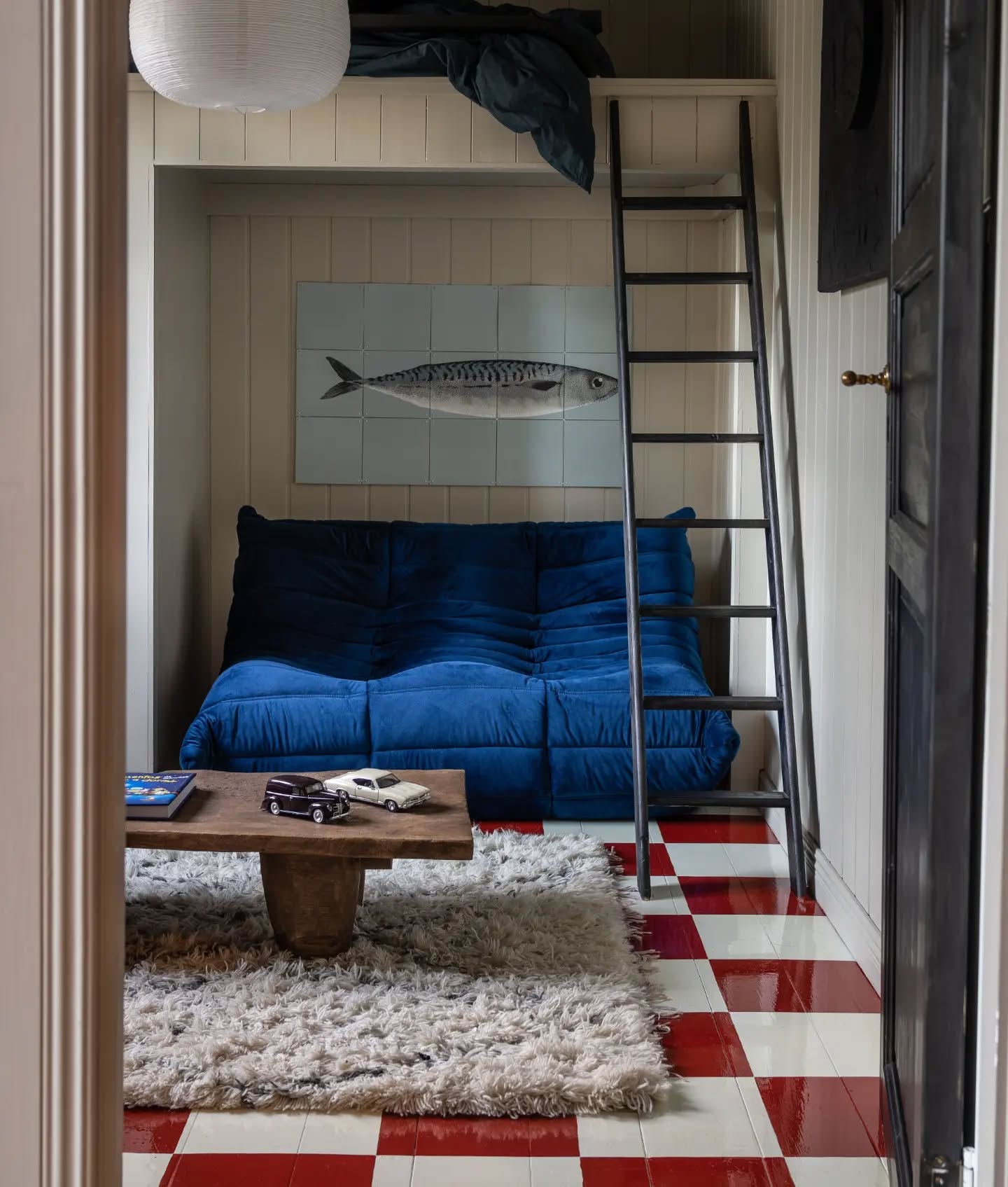 Click the pictures to shop the look
Now in our Flea Market
Shaggy Rug with free shipping to all Sweden🤠