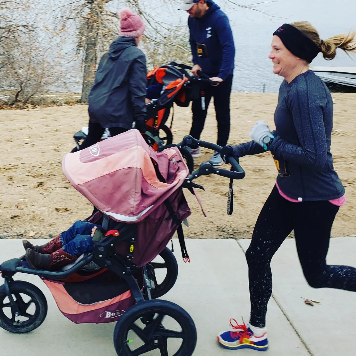 Theo and I did a turkey trot this morning. Happy Thanksgiving!
#motherrunner #momrunner #turkeytrot #5krun #strollerrunning