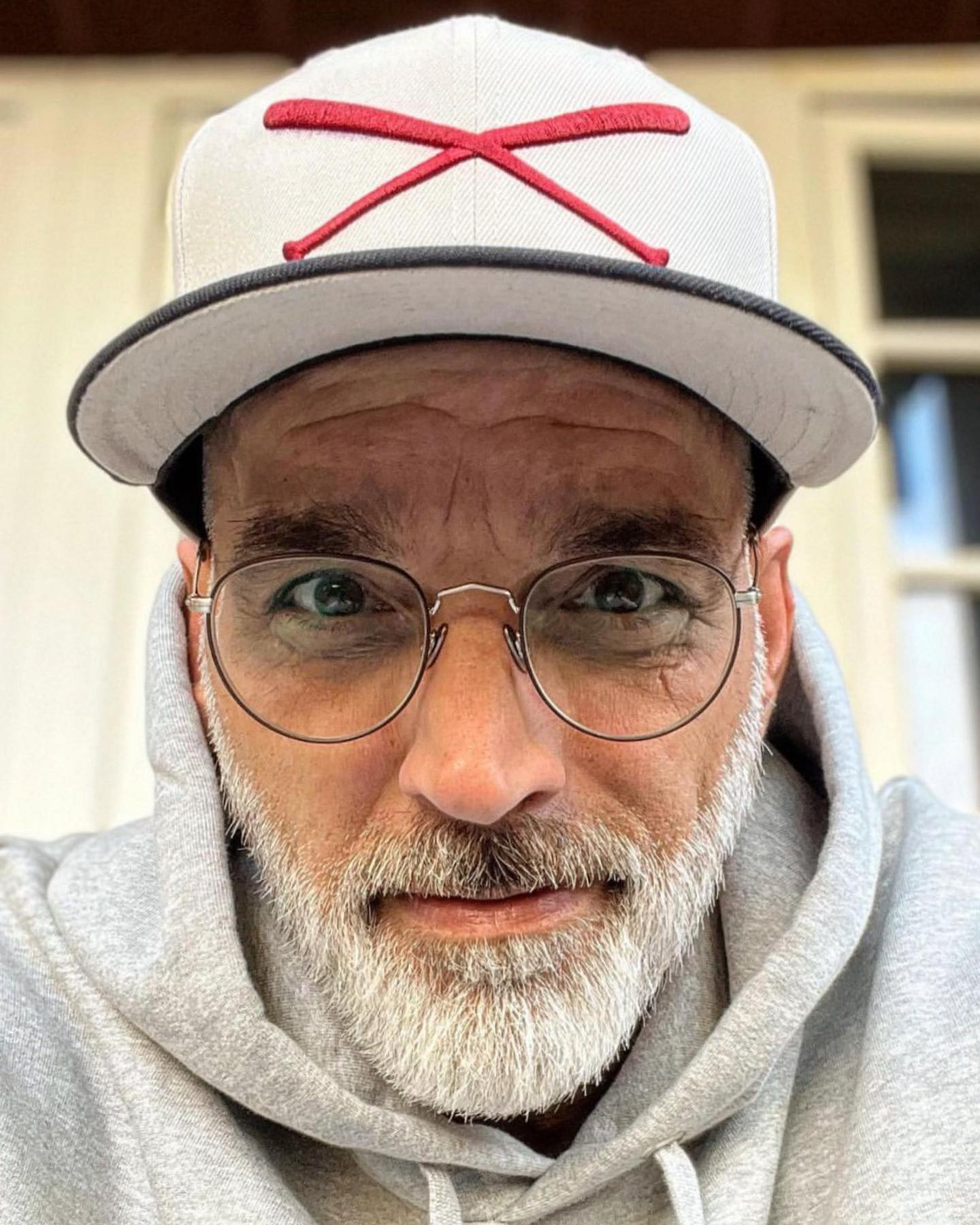 From head to toe, @hoschinsky always does it right! 🤟