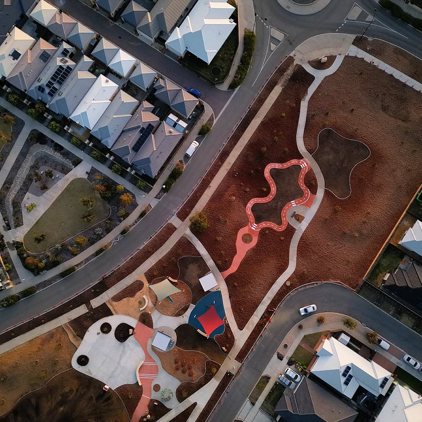 We recently completed another project for one of our Perth landscaping clients.
This project was located in the Yanchep Golf Estate where we planted and fertilised 16,400 seedlings.
Great job team.
1st šø @naturawild_world