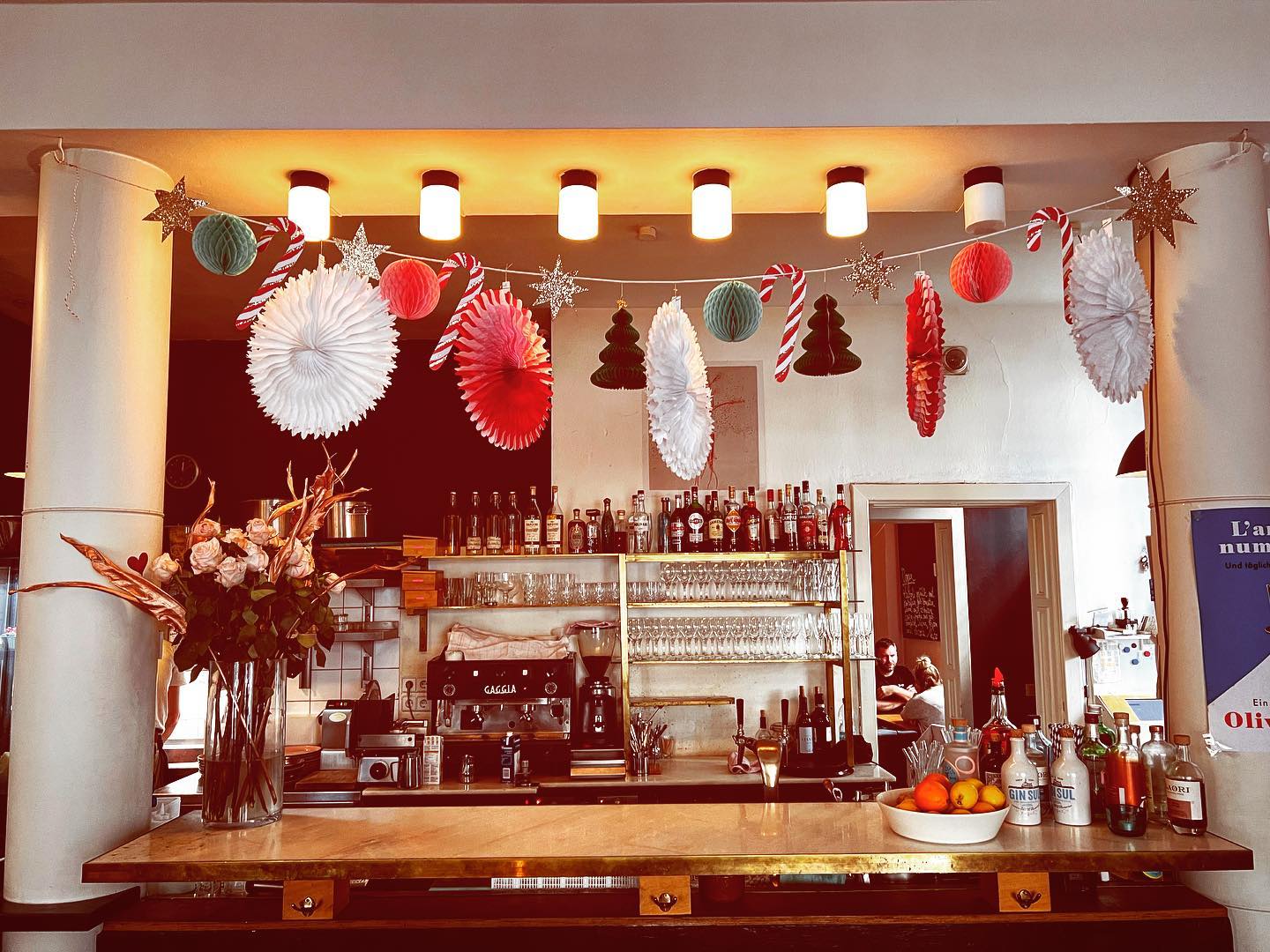 It‘s beginning to look a lot like christmas 🎄
.
.
.
#merimeriparty #superbazaro #mädchenitaliener #alteschönhauser #mitte #christmasdecor