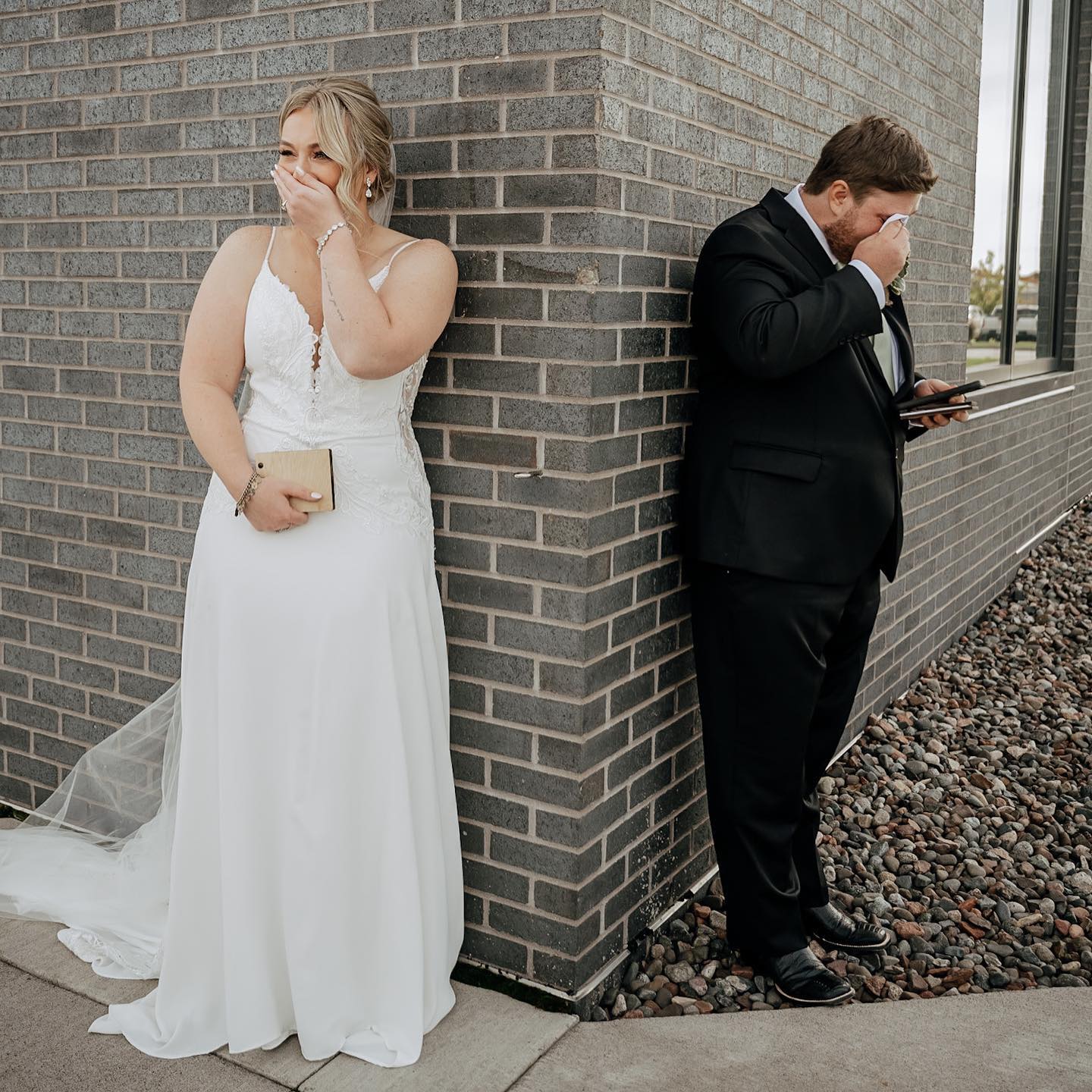 First looks.
They aren't for every couple. But, have you ever wondered what else you could do besides actually seeing each other? Here's a few ideas that still get you intimate photos filed with emotions.
• First touch/talk
• Blindfolded or back-to-back
• Private vow reading or prayer
• Exchange letters
If you don't want to see your soon to be spouse but still want to do a first look, do one with your dad, mom, bridesmaids, sibling(s), grandparents etc!
It's YOUR day. You do you!! 🤍