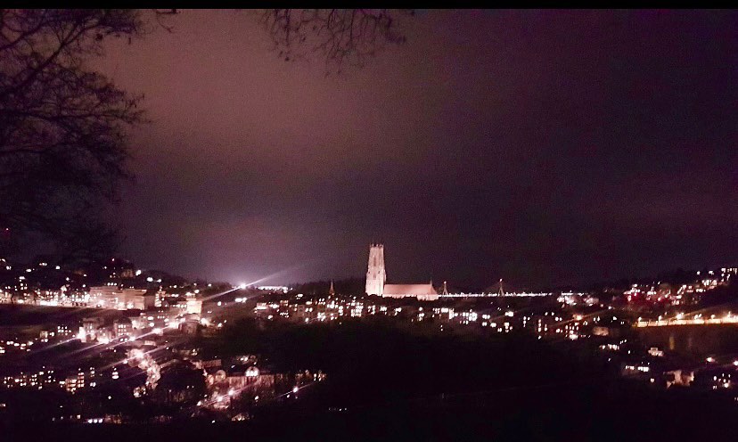 Fribourg matinal…
Ma Belle Ville …
C’est Notre Fête de la St Nicolas🧑🏽🎄…
#fribourg_switzerland🇨🇭#fribourgmonamour #fribourghappy #fribourg