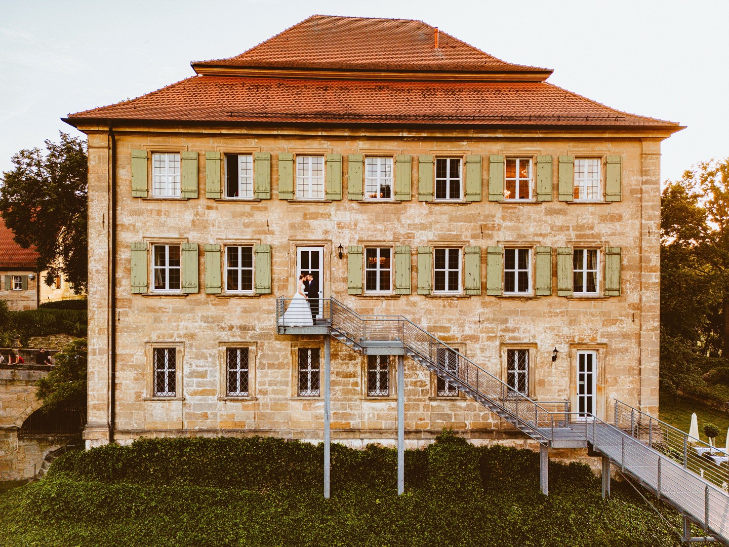 Hochzeit von Jenny & Ralf..
#hochzeitsfotos #hochzeitsfotograf #hochzeitsreportage #weddingpics #weddingphotography #brautpaar #brautkleid #lookslikefilm #hochzeitsfotoswürzburg #hochzeitsfotografiewürzburg #hochzeitsfotografwürzburg #gettingready #bride #brautkleid #hochzeitsfotografie #schlossatzelsberg @schloss.atzelsberg