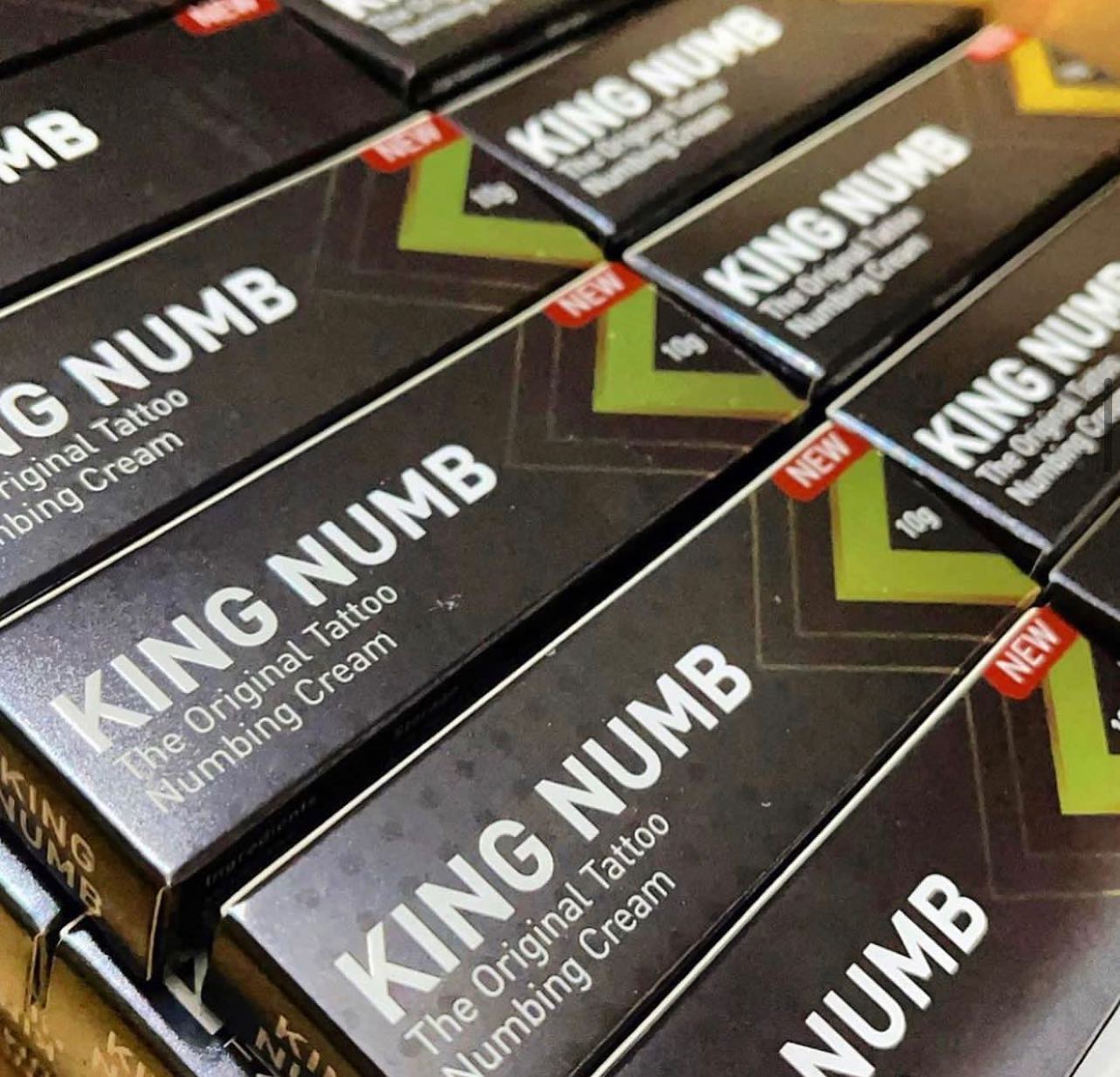 KINGNUMB ORIGINAL tattoo numbing is in stock and ready to go! Free delivery no minimum promo code Kingfree1 ! check out our website! #now #kingnumb #numbingcream #kingnumbaftercare #tattoocare #skincare #aftercare #tattoonumbing #kingnumb #painrelief