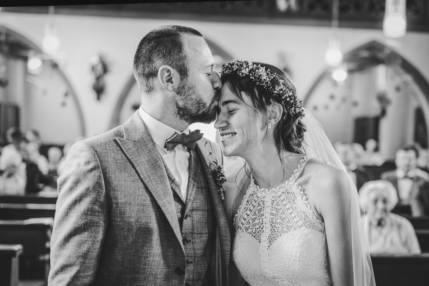 Hochzeit von Laura & Christoph.. #hochzeitsfotografie #hochzeit
#hochzeitsfotos #hochzeitsfotograf #hochzeitsreportage #weddingpics #weddingphotography #brautpaar #brautkleid #lookslikefilm #hochzeitsfotosfrankfurt #hochzeitsfotografiefrankfurt #hochzeitsfotograffrankfurt
#hochzeitsfotografie #Frankfurt #storytelling #weddingstory #amorbach #hochzeitamorbach #burgruine @visitamorbach #kirchzell @kirchzell #trauung #trauungszeremonie