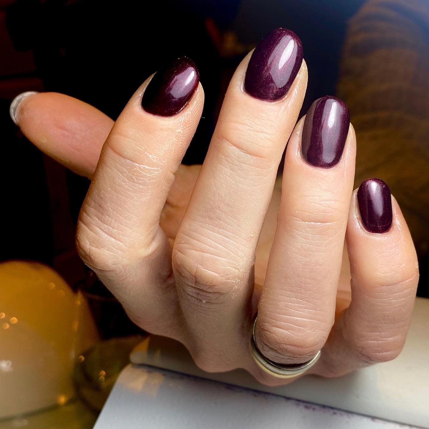 CND Shellac Dark Lava 💜 av Ruta
#TemaHud #formerennvelvære #Asker #Nesbru #neglerasker #neglernesbru #negler #norskenegler #hverdagnegler #naturalnails #franskmanikyr #julenegler #shellacmanicure #manicure #frenchnails #instanails #nailstoinspire #nesbrunegler #neglernorge