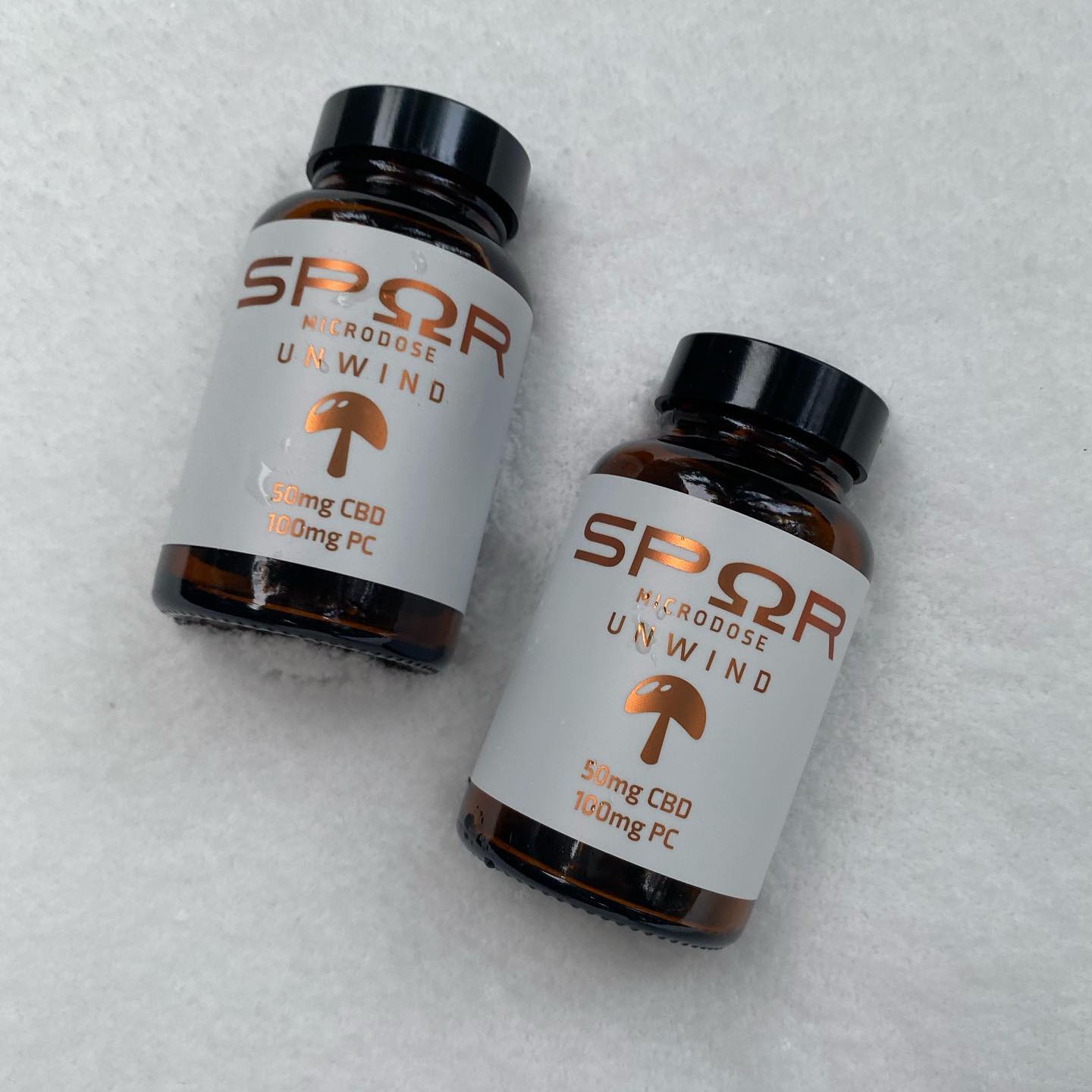 Sunday in a bottle 💫
Unwind with a perfect blend of CBD, Chaga, Ginger and Psilocybe Cubensis.