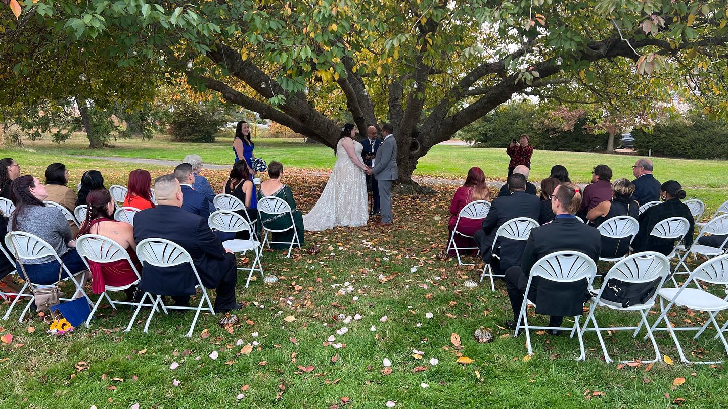 Such a nice intimate wedding with Randy & Kelly. Congratulations on your wedding day!
.
.
.
#beingmikedemaio #seeventgroup #soundexplosioneventgroup #weddingdj #nyweddingdj #njweddingdj #dj #djlife #weddingwire #theknot #luxuryeventdj