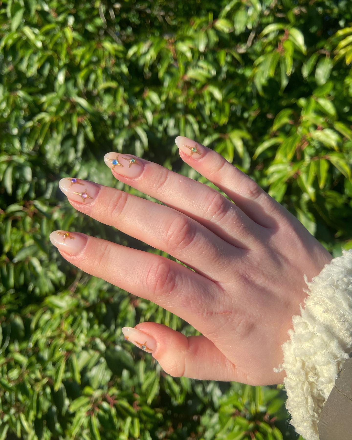 Busiest work month yet for me (🥴) but still had time to practice lil chrome stars. I mean, don’t zoom they’re a bit shabby but I actually love them ✨