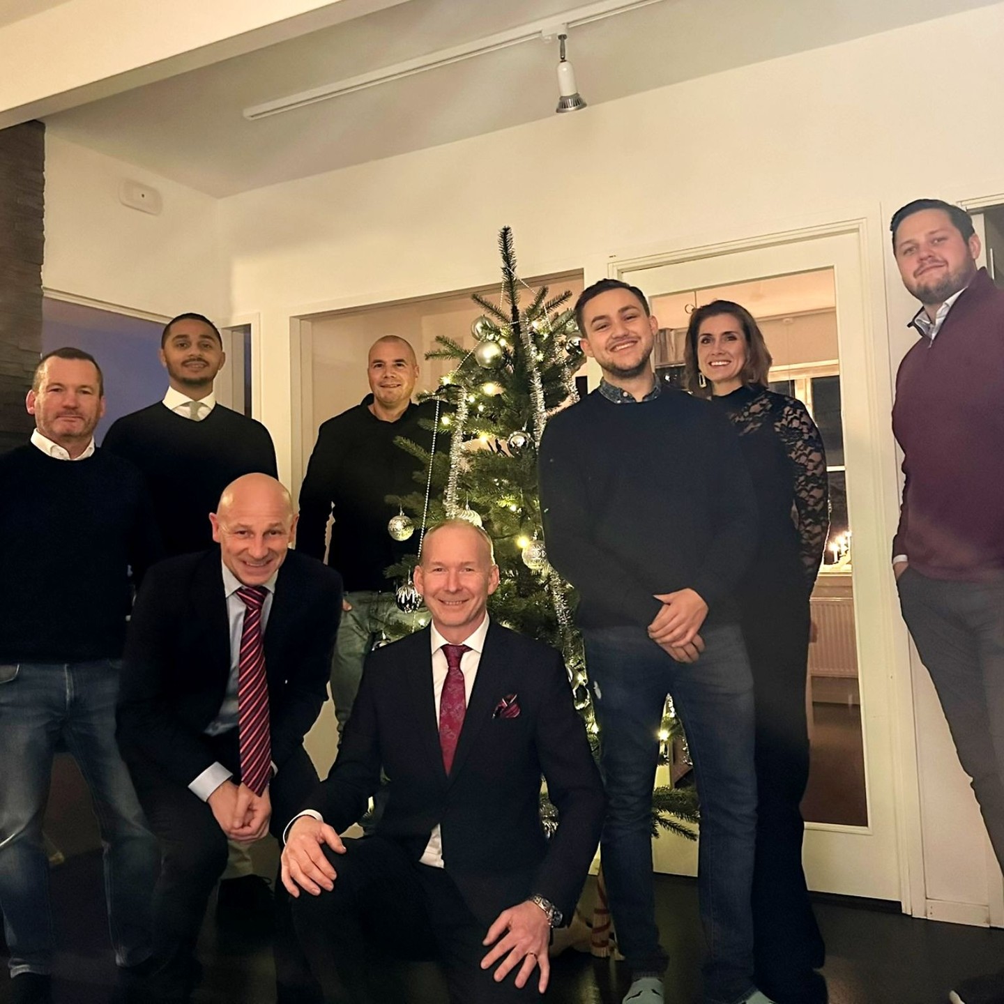 Vi vill passa på att tacka alla samarbetspartners, kunder och kollegor för 2022.
Vi har haft glädjen att dela vår insats med er i diverse projekt som bygger Sveriges infrastruktur större starkare och bättre. 🚂 🌟🥂🎄🙏😘