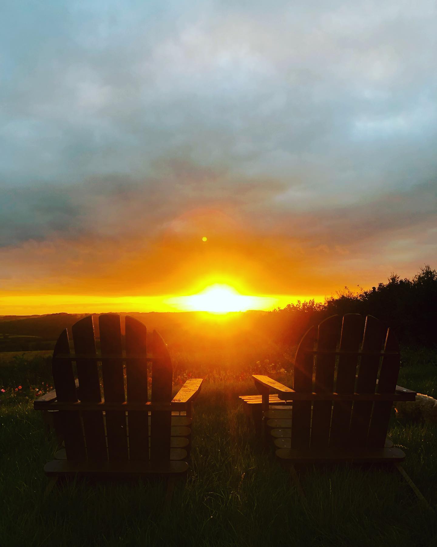 Winter sunsets are the most dramatic 🌿
Sunsets at Longdown cabin. Gift vouchers now available on our website!
#cabins #devon #escapetotheland #sunsets #beach #cosy #fireplace #couples #staycation