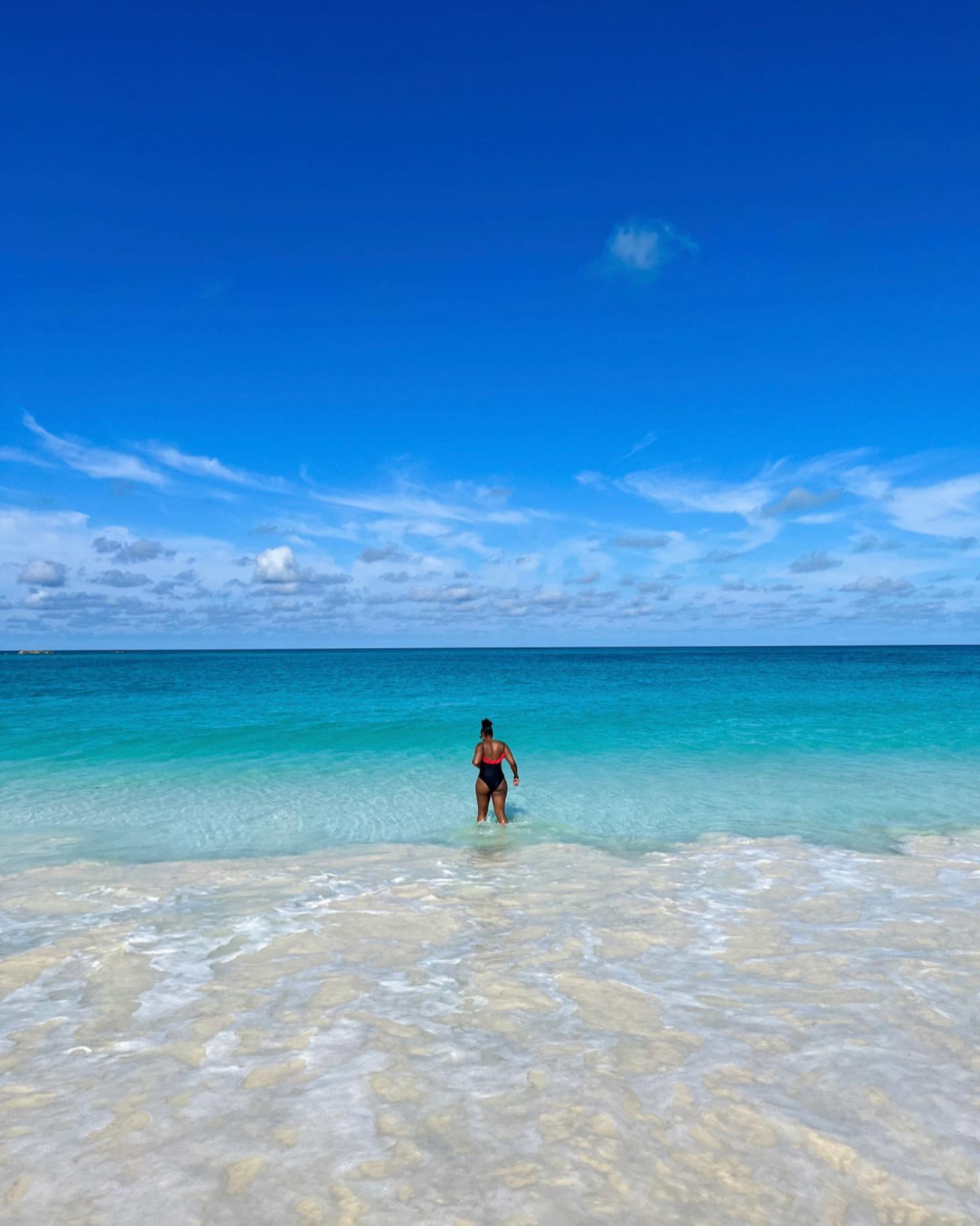 Double cheeked up in the Bahamas. Everything looks better in-person ;) Have you ever been here?