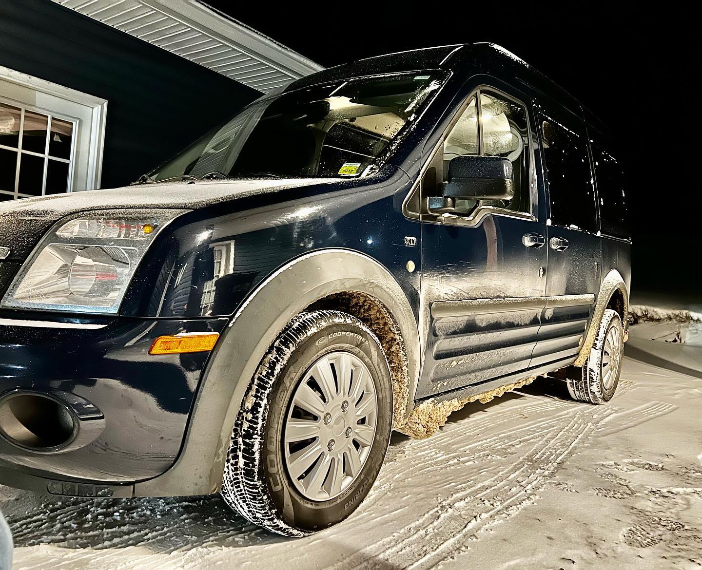 After a full day of driving we’re back home with new Project Pedal adventure van. This things gonna carry myself and @theroadcollective across the states to @midsouthgravel after a nice conversion. Look out for the @flowformulas down the side with some interesting Project Pedal artwork. Here’s to “2023” #gravelcycling #gravelgrinding