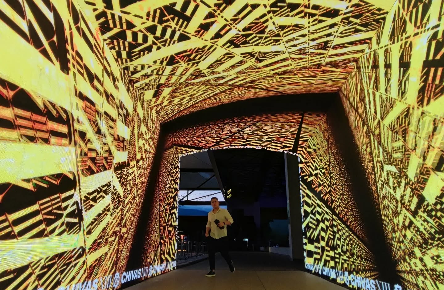 túnel Inmersivo para Pernod Ricard @chivasregalcol
#newmedia #vinilolab #3dinmersive