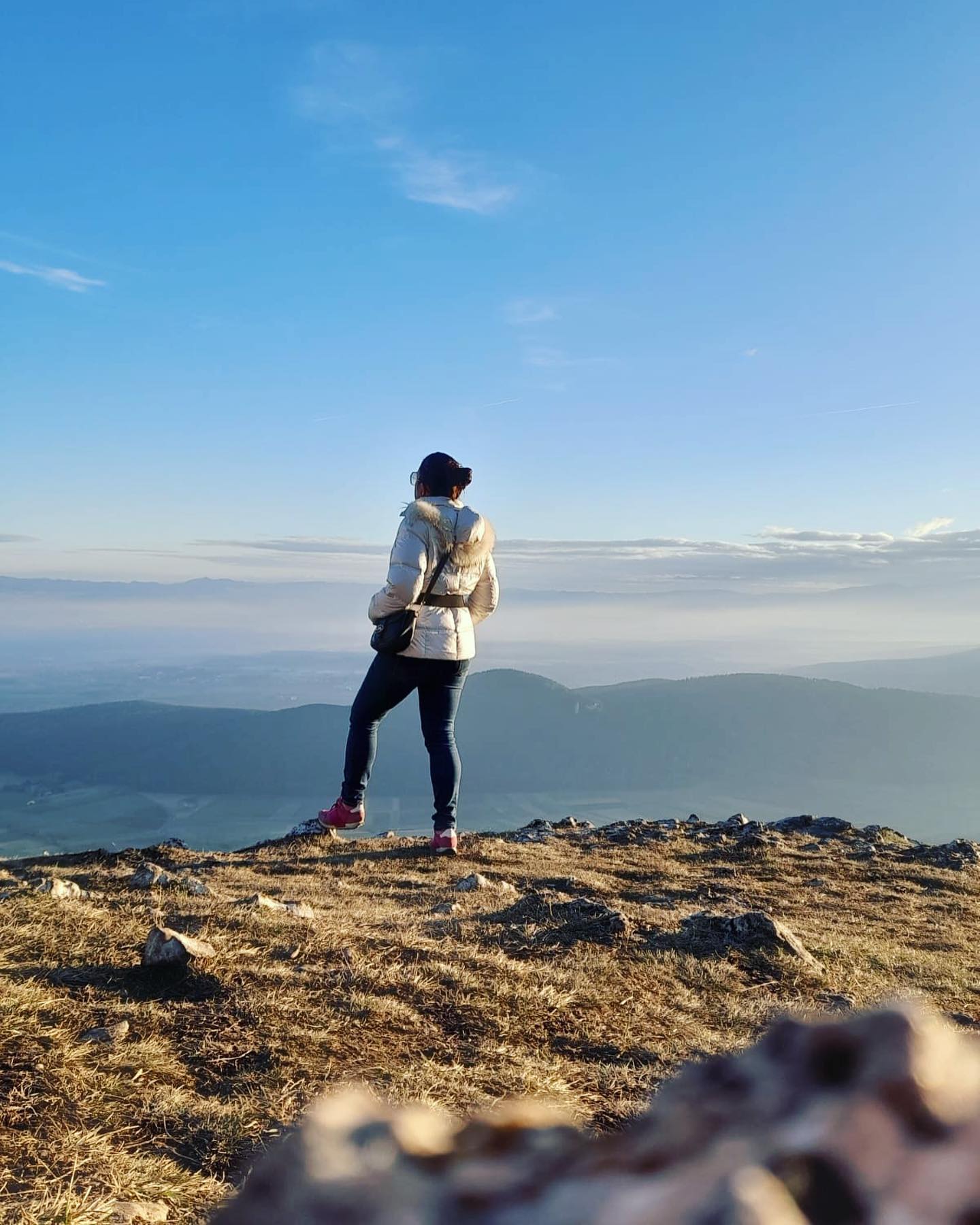 Lihtsalt olime ja vaatasime ja mõtlesime, mis kõik sel aastal juhtus ja tehtud sai. Looduses on hea perspektiive näha ja eemalduda hetkeks. Imelist aasta lõppu kõigile! #intheendoftheworld #2022 #family #nature #bestview #future