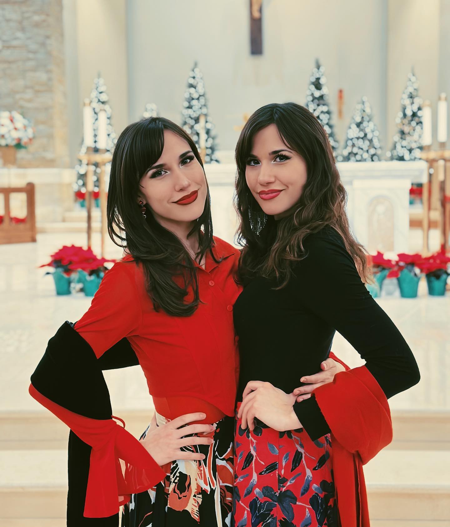 Merry Christmas, happy New Year and really just happy day of life today! If you have breath in your lungs, (mhmm, take a deep breath right now) you still have the gift of this *life*. And it’s better because you’re here in it with us. :)
So with that, do something good. For a neighbor, a stranger, an animal, for yourself. It sends out positive vibrations *cue beach boys* and because everything is connected - your seemingly small contribution shoots light into the collective & raises the frequencies we all experience. Like harmonies in a beautiful composition, your good deed adds that unforgettable violin string the piece it didn’t know it needed.
Live love & let’s make beautiful music together with our lives & moment-to-moment choices.
We love you.
~V♥️