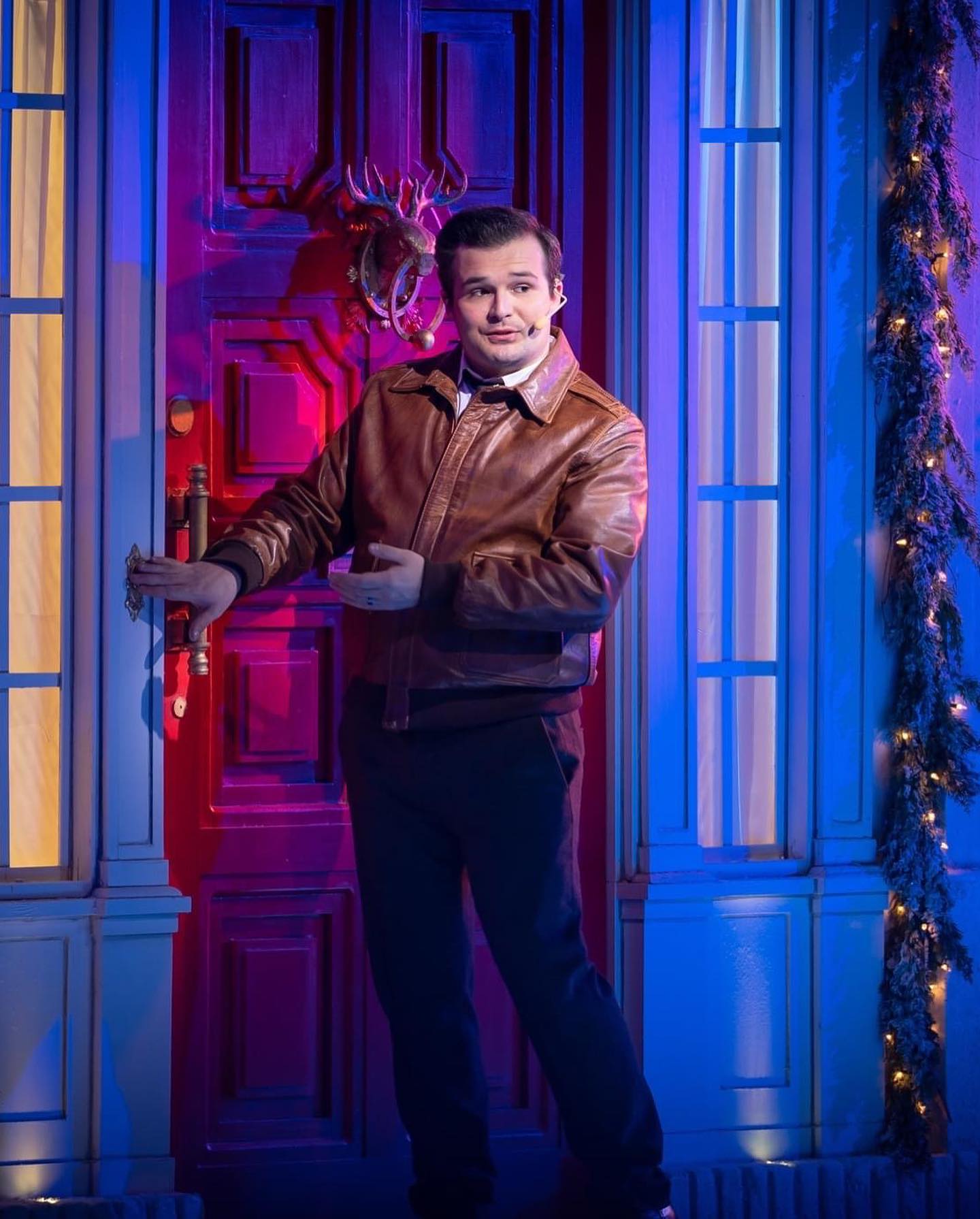 As we start to “ring” in the new new year, Home for the Holidays has come to a close. Last night was filled with all the emotions and I am very blessed to have shared the stage with so many wonderful and talented people both young and old. Thank you to @amtshows and @andreaemccormick for giving me such an amazing opportunity. I’ve created so many new wonderful friendships and memories that will last me a lifetime.This holiday season was definitely one to remember. Happy New Year, everyone!!
.
.
.
.
.
#entertainment #singer #vocalist #happynewyear #merrychristmas #happyholidays #blessed #family #friends #music #talent #singerlife #thankful