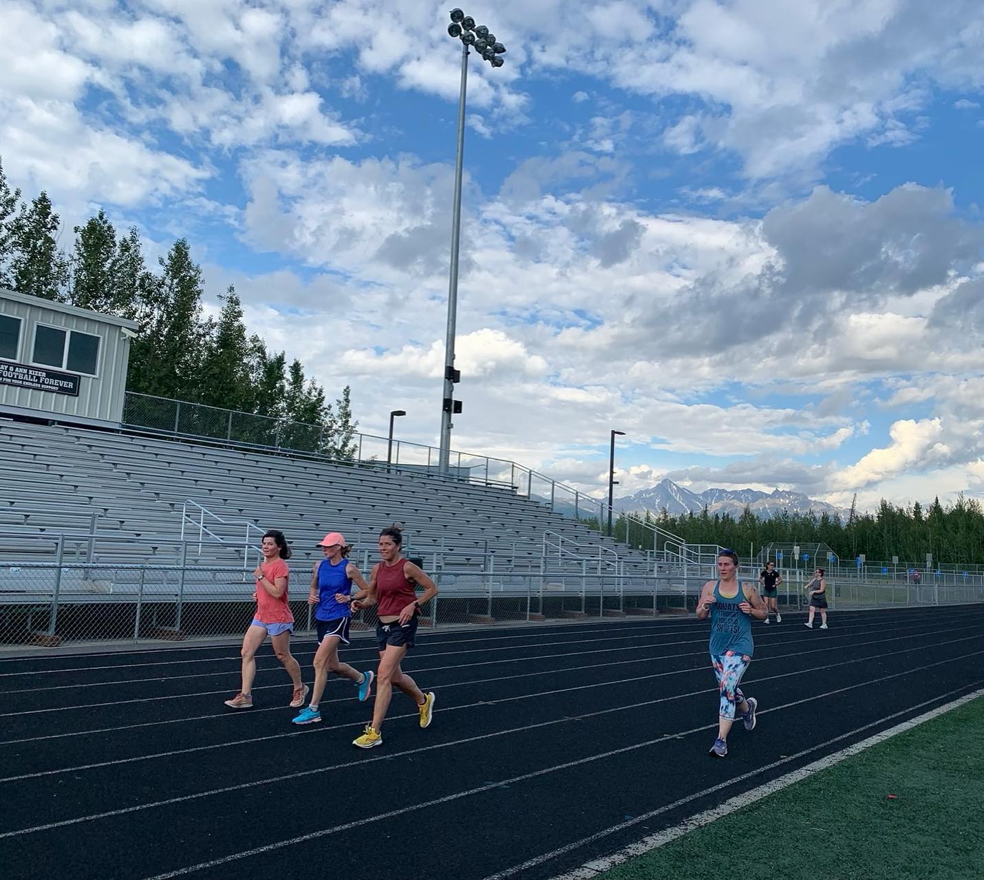 Does winter weather have you dreaming of spring and summer running? Do you have running goals for 2023 and want support to reach them?
Starting tomorrow (January 1st), you can register for the MatSu Running Clubâs 2023 season AND the Valley Thaw Out Race (the clubâs April 29th race, with a 5K, 10K, Half Marathon, and 1K Kids Fun Run, all starting and ending at Pyrahâs Pioneer Peak Farm)!
If youâre already on our email list, check your inbox tomorrow morning for season registration details or visit our website (www.matsurunningclub.org).
Register for the Valley Thaw Out at www.runsignup.com/Race/AK/Palmer/ValleyThawOut
Canât wait to run with you in 2023!