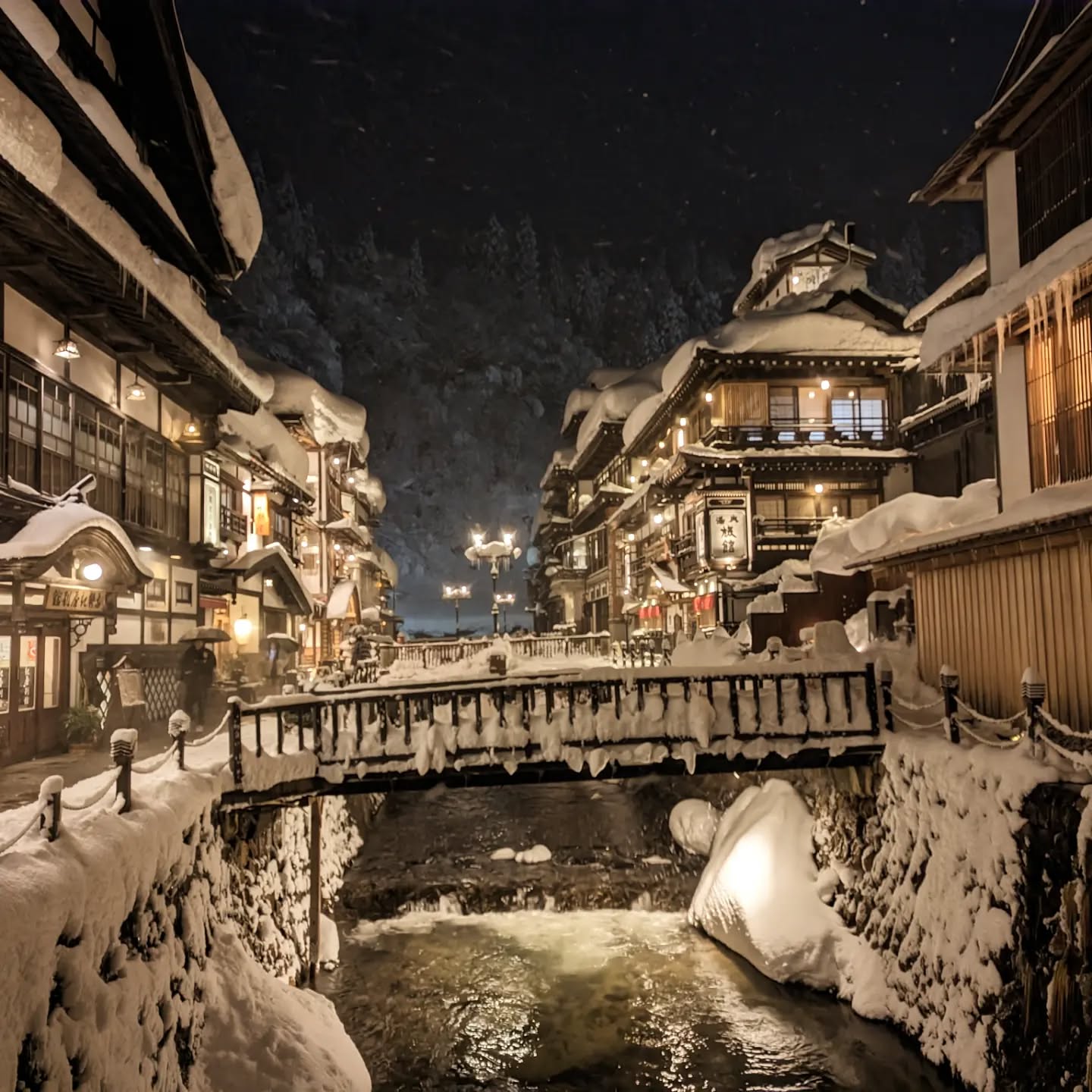 A winter retreat
#japan #onsen #retreat #yamagata #hotspring #corememory #winter #vacation #bathhouse #bathhouserow #middleofnowhere