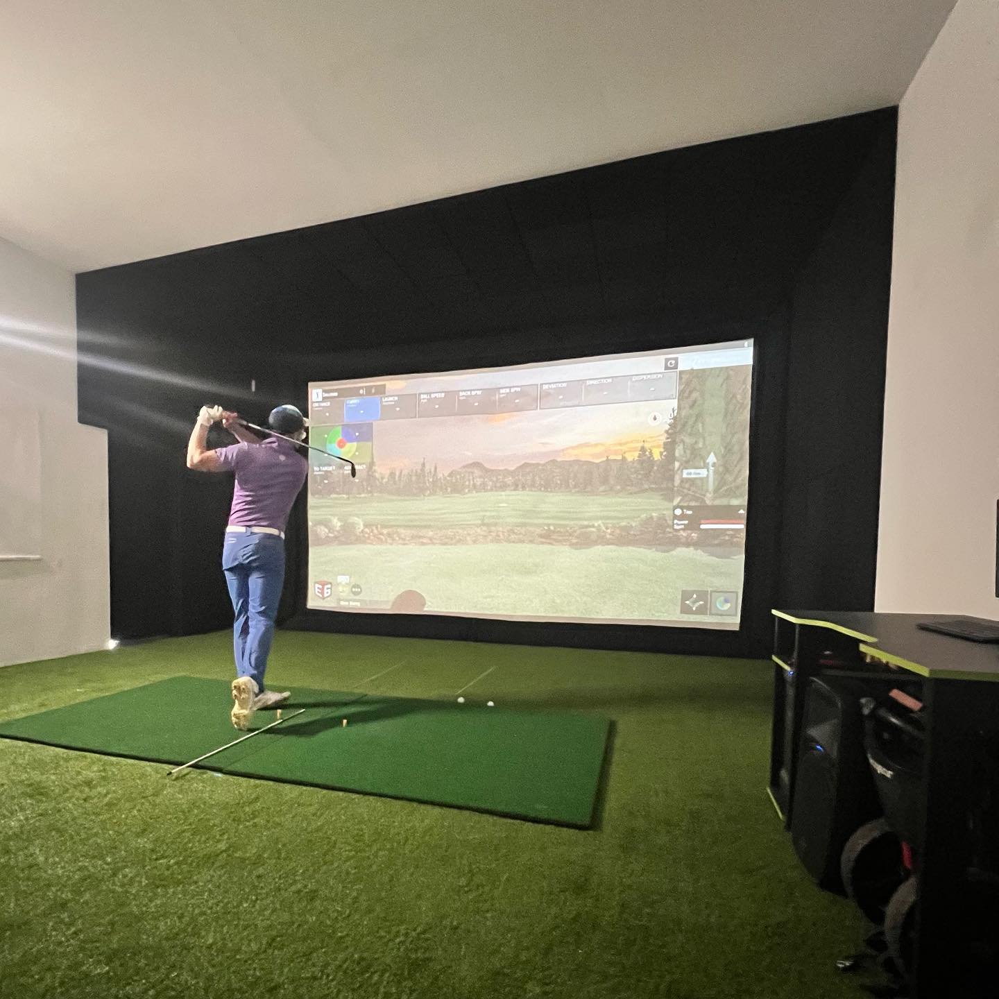 Seumus getting his wedges dialed in!⛳️
How good are you inside 100m?🧐
Visit www.ctgolf.co.za , book a session and find out!
Don’t forget to follow us, like our first post and tag 2 friends in the comments for an entry to win 2 months free membership!!! 🏆
#capetowngolf #golfcpt #golfsimulator #golfrsa
#golfsouthafrica #westernprovincegolf #wpgolf #pgatour
#lpgatour #lettour #livgolf #golfcoach #golfswing #golfvibes
#golflife #golfgirl #golfgirls #juniorgolf #kidsgolf #sakidsgolf #uskidsgolf