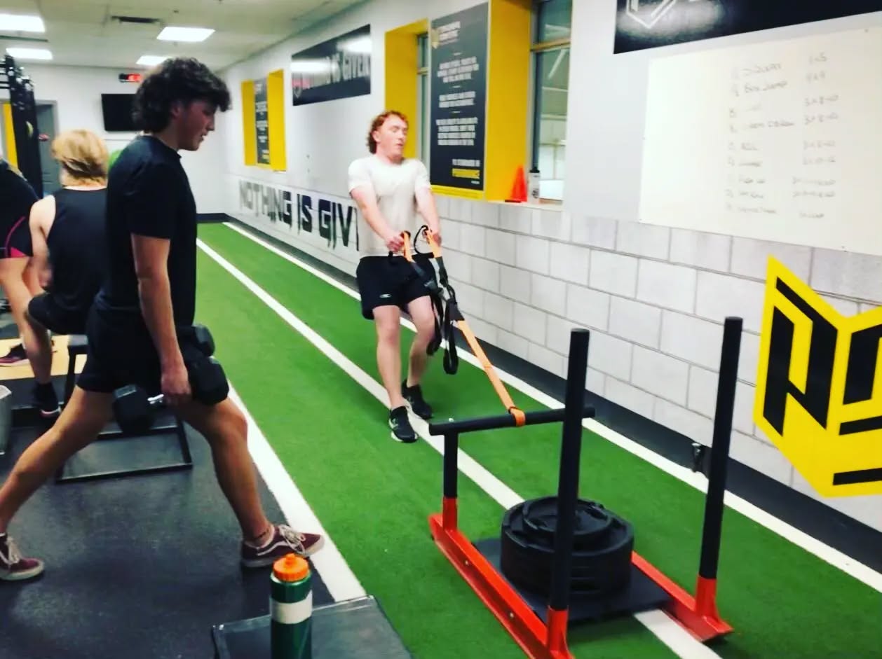 Week 2 of the academy and the crew keep putting in the #hardwork!
#keepupthrhardwork #rugbyincanada #rugbycanada #rugbyalberta #offseason #rugby #rugbyacademy