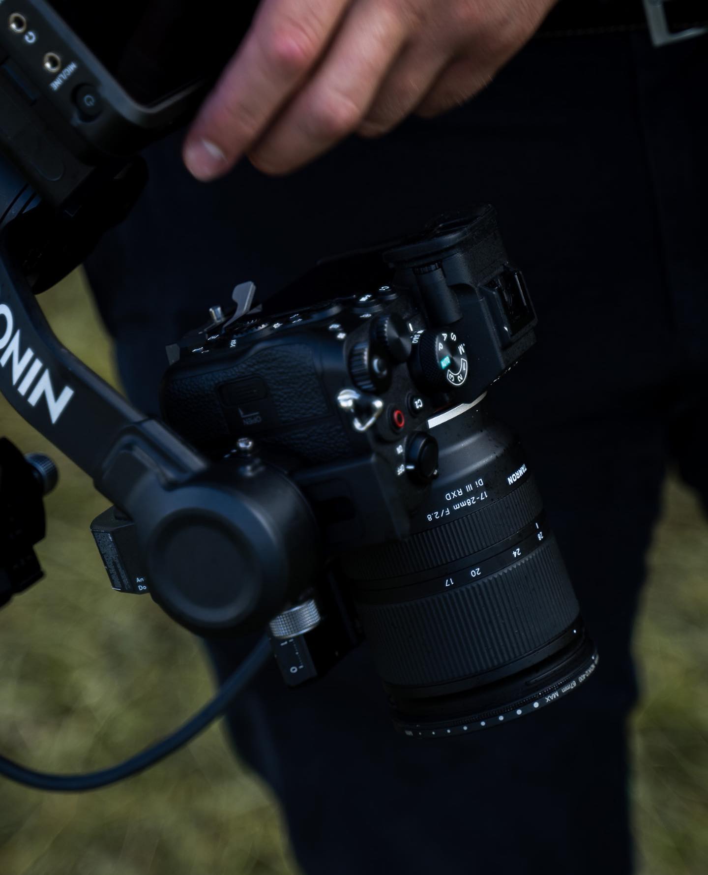 Butik Agency • Wingman Agency requested us to visit @voodoovillageofficial to capture the @telenet karaoke event. We did but not without capturing some BTS os the gear we used!
More like a behind the scenes post. This kind of photos are made out of passion for the content creator culture.
@sony.belgium Sony A7IV - Metraw Stable combo.
#telenet #telecom #voodoovillage #butikagency #wingmenagency #metrawhub #photography #fotografie #sonyalpha #sonybelgium #gear #filminggear