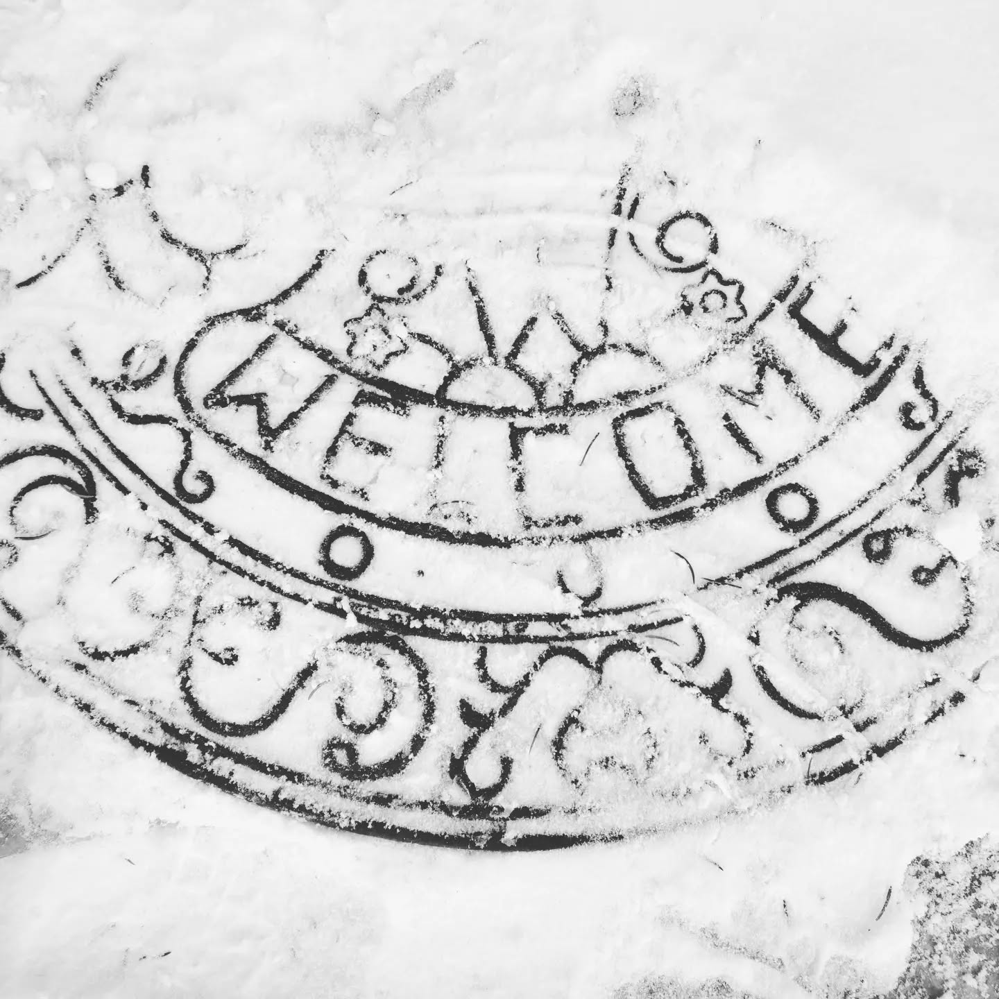 Snowy weather, white dreams tilting consciousness. Reconnecting with the stillness inside. Welcome!
#reconnect #simplelife #naturelove #wintervibes #douceurdevivre #montagneardechoise #auclairdelasource #Lanarce