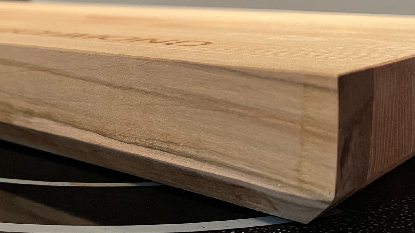 Optional Feet For all Cutting Boards
Taper cut on bottom for easy lifting from working surface!