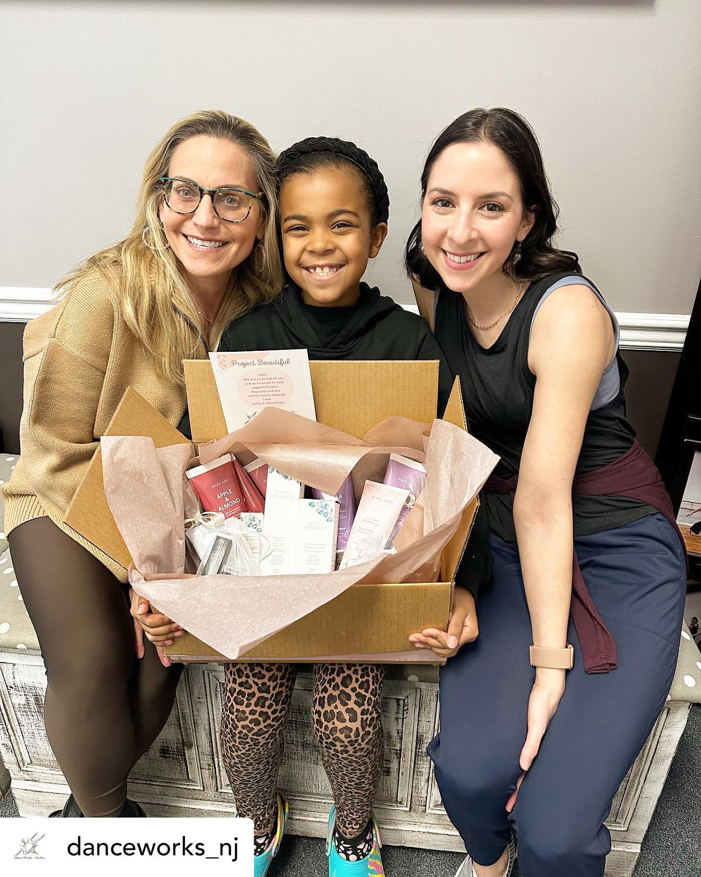 I am so, so grateful for the support of my dance studio @danceworks_nj 🛍️Project Beautiful 🛍️ would not be possible without the support of wonderful people like Ms. Kathy and Ms. Emma and the whole DanceWorks Studios family! 💗💗💗💗💗Thank youuuu! @rainamariepitts @jnepitts11