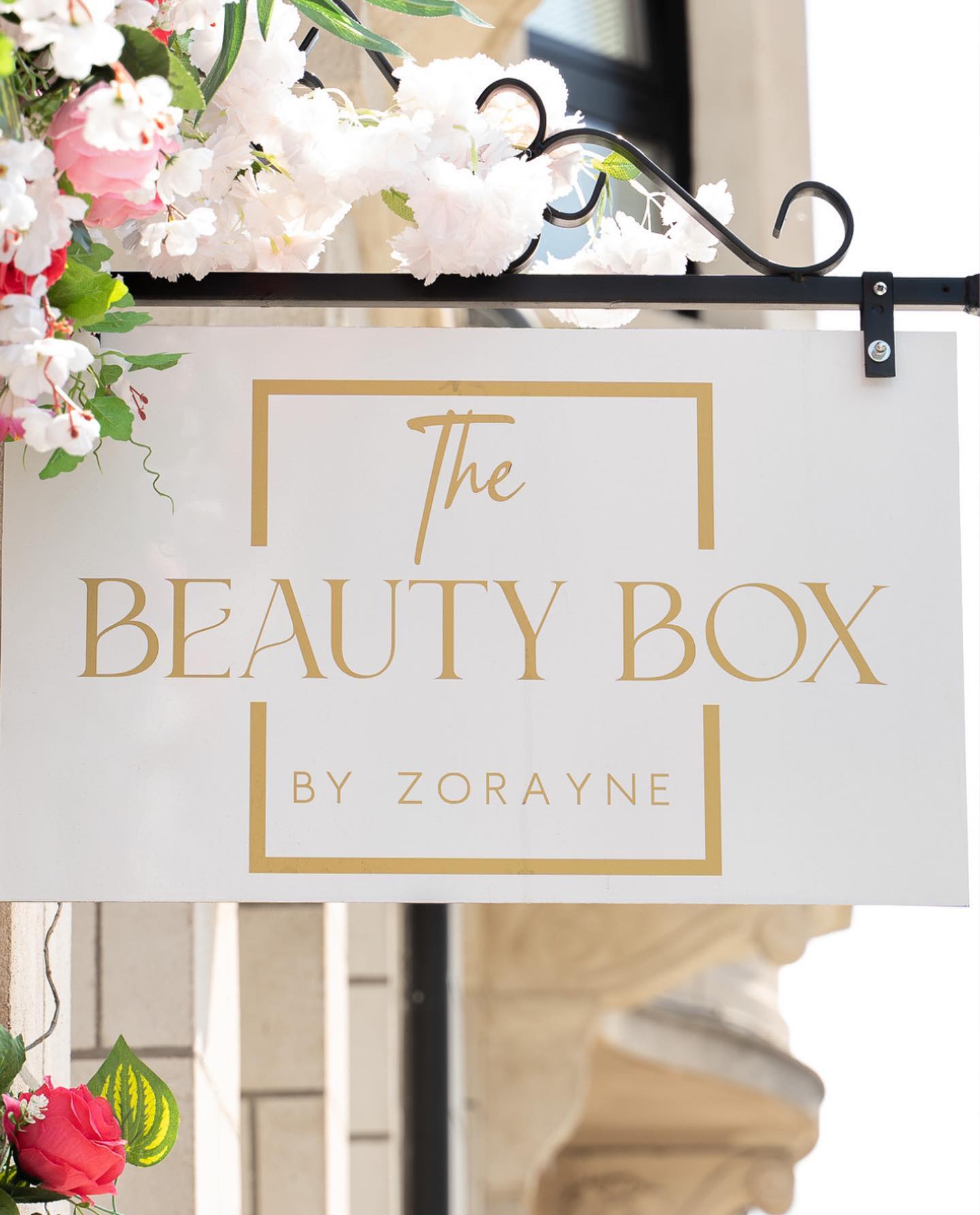 🍾 Grand Opening Reel for @thebeautyboxbe by Zorayne a while ago.
Capturing some fine moments of the grand opening. All with the @sony.belgium A7IV with the Tamron 28-75mm f2.8.
🎥 shot by @erikmetraw