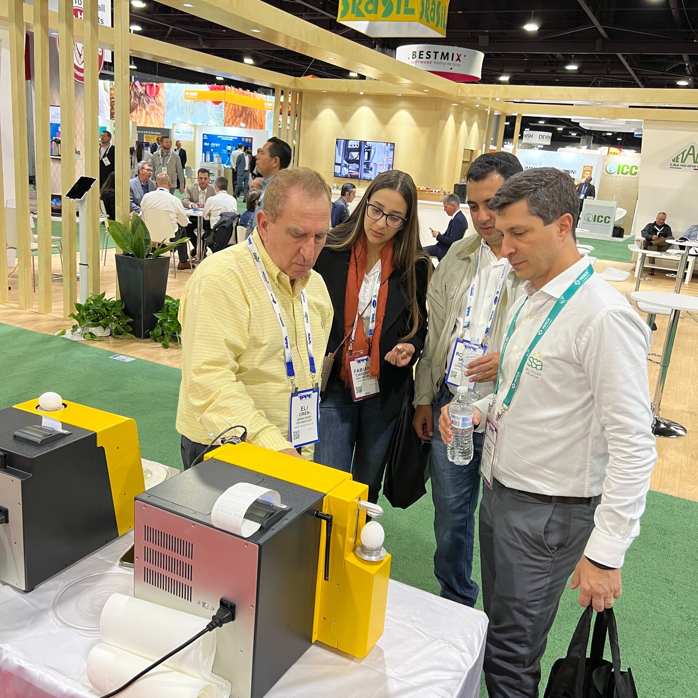 😊💯At IPPE Atlanta, Eli was busy demonstrating our devices at the booth🔥👏
#eggtester #haughunit #haugh #egganalyzer #eggforcereader #eggshellthicknessgauge #thicknessgauge #digitalhaughtester #wirelessegg #wirelesseggs #smartegg #smarteggs #electronicegg #electroniceggs #eggquality #eggqualitytesting #eggtesting #cracklessegg #cracklesseggs #eggtesterultimate #eggtesterplus #ESTG #DSMColorFan