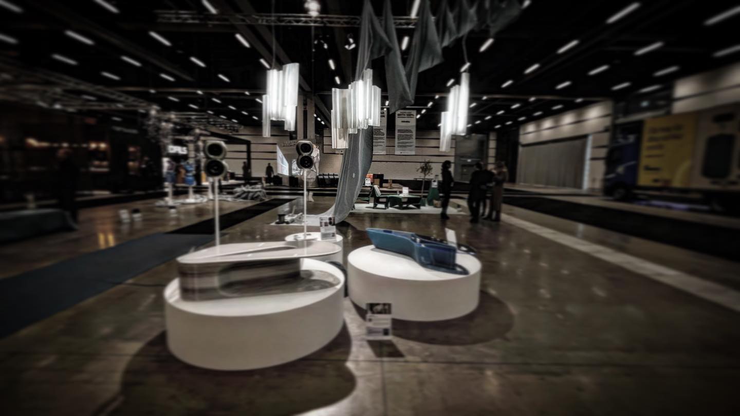 Sneak peek of our circular space. Check this amazing collection yourself in @sthlmfurnfair @stockholmsmassan
Design in this photo:
Oceana tables @karim_rashid_official
Plankton lamp @koernerjulia
Infinity Acoustic sound system @lostboyslab
Material development partner @tide_oceanmaterial @iwk.ost @pyrasied