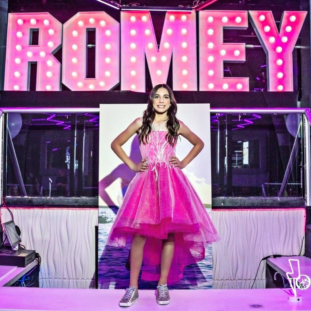 Mazel Tov Romey! You looked absolutely stunning in your custom designed pink tulle TA Couture dress at your Bat Mitzvah! Congratulations on this important milestone in your life. May your journey be filled with love, happiness, and success. 🎉🎁💐
Thank you @nancytanner and Romey for trusting us with the design of your dream dress for this special day!
📸 @tonijadephotography
#batmitzvah #batmitzvahdresses #designedinmiami #fashion #fashiongram #fashionista #fashionpost #instafashion #couture #miamifashionblogger #miamistylist #style #styleblogger #styles #stylish #tacouturemiami