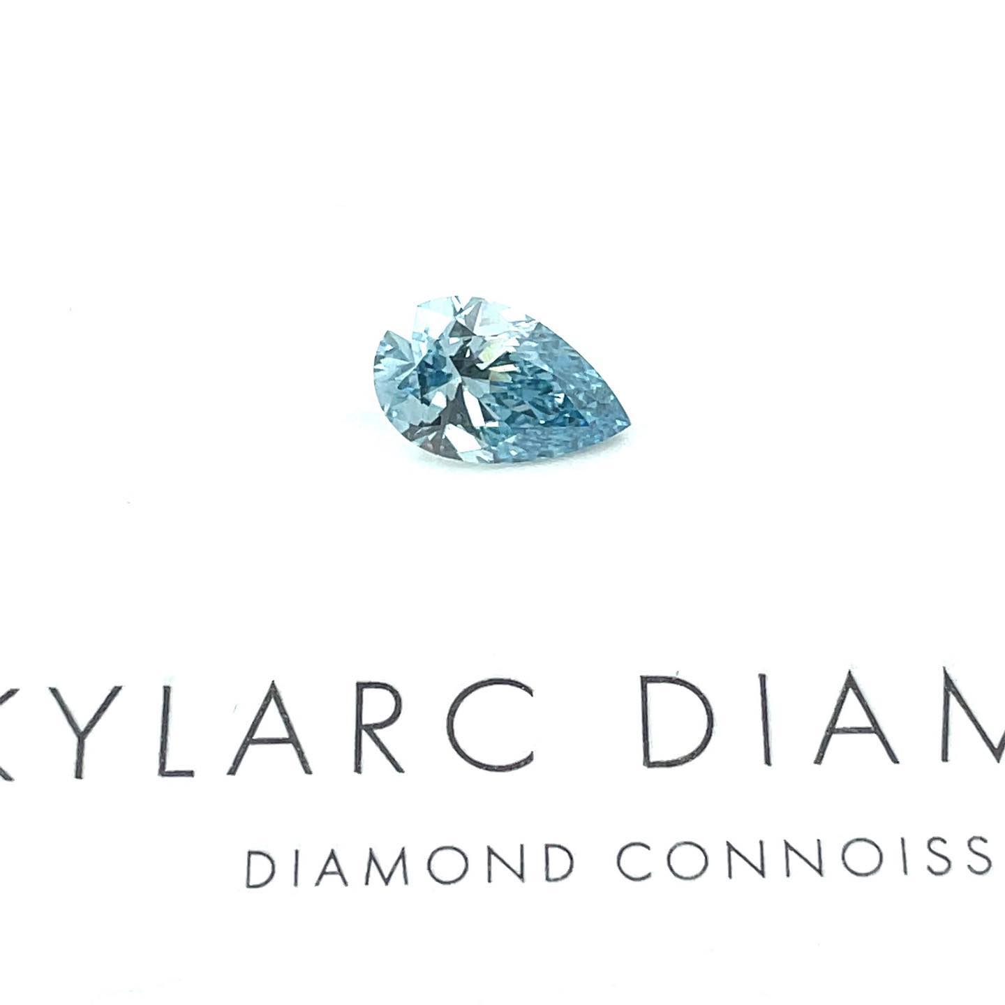Fancy a sky blue pear! #skylarcdiamonds #diamonds #peardiamond #fancycut #hkdiamond #hkjewellery