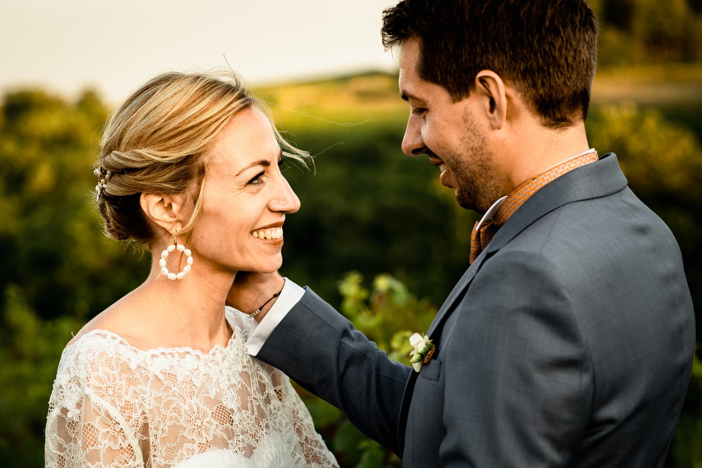 🍃 Gina & Pierre 🍃
Et cette sublime Golden Light au milieu des vignes de ce très beau domaine @ermitagedebrouilly ✨
Wedding Planneur : comme toujours la super @monjolijour ✨
Mise en beauté : @maryline_bmcathome
Reportage complet du mariage 🧡 :
https://emmanoam.com/histoires-de-vie
#mariage #wedding #photographemariage #photographemariagelyon #mariagelyon #mariagebeaujolais #goldenlight #goldenlightwedding #weddingphotographer #weddingphotographerfrance #portrait #nikon #lyon #mariageboheme #ceremonielaique #mariagevignes #weddingfrance #love #bride #weddingdress #justmarried #weddinginspiration #blogmariage #weddingplanner #emmanoam #igerslyon #onephotoaday