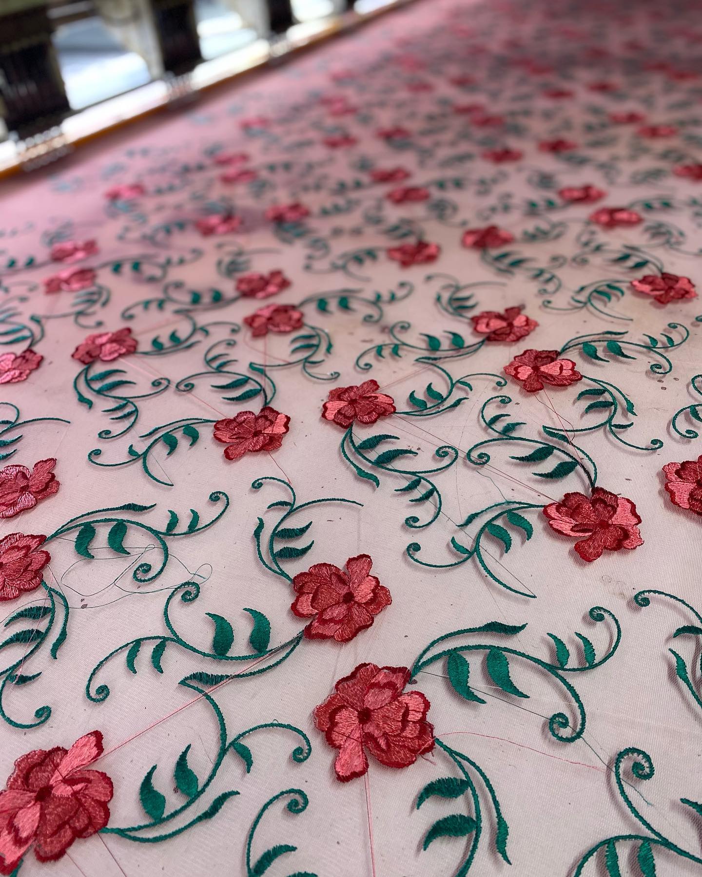 Floral Design on Net Fabric Dress Material 👗
#fashion #embroidery #indianwear #designer #bajinternational #floral #design