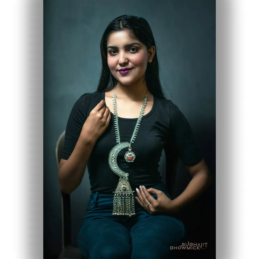 When life gets blurry, adjust your focus.
.
.
.
.
✶ Client - @taniamanna.fashion
.
.
.
.
.
.
★ For booking and query:
• Portraits • Films •
✆ Whatsapp/Call - 9051211651
❂ www.subhajitbhowmick.com
----------------------------------------------
.
.
.
.
.
.
.
.
✶ f/1.8
✶ 1/250 sec
✶ ISO-250
✶ Focal length 50 mm
Subhajit Bhowmick Visuals
© ᴬⁿʸ ᵘⁿᵃᵘᵗʰᵒʳⁱᶻᵉᵈ ᵘˢᵉ ᵒᶠ ᵗʰᵉ ⁱᵐᵃᵍᵉ ⁱˢ ˢᵗʳⁱᶜᵗˡʸ ᵖʳᵒʰⁱᵇⁱᵗᵉᵈ
#portraitphotography #photography #photooftheday #TMF #instagood #instagram #photoshoot #picoftheday #photographer #beautiful #jewellery #fashion #photoshoot #likeforlikes #instadaily #model #kolkata #style #instalike #followforfollowback