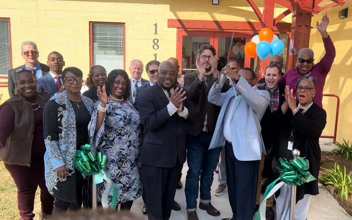 A look back at last weeks ribbon cutting of the newly renovated John S. Delaware Center! The renovation, funded by SPLOST, includes new upgrades to the kitchen, media room, fitness center, gymnasium, and community room.
We can’t wait to put it to good use!!
📸 | @cjeanius