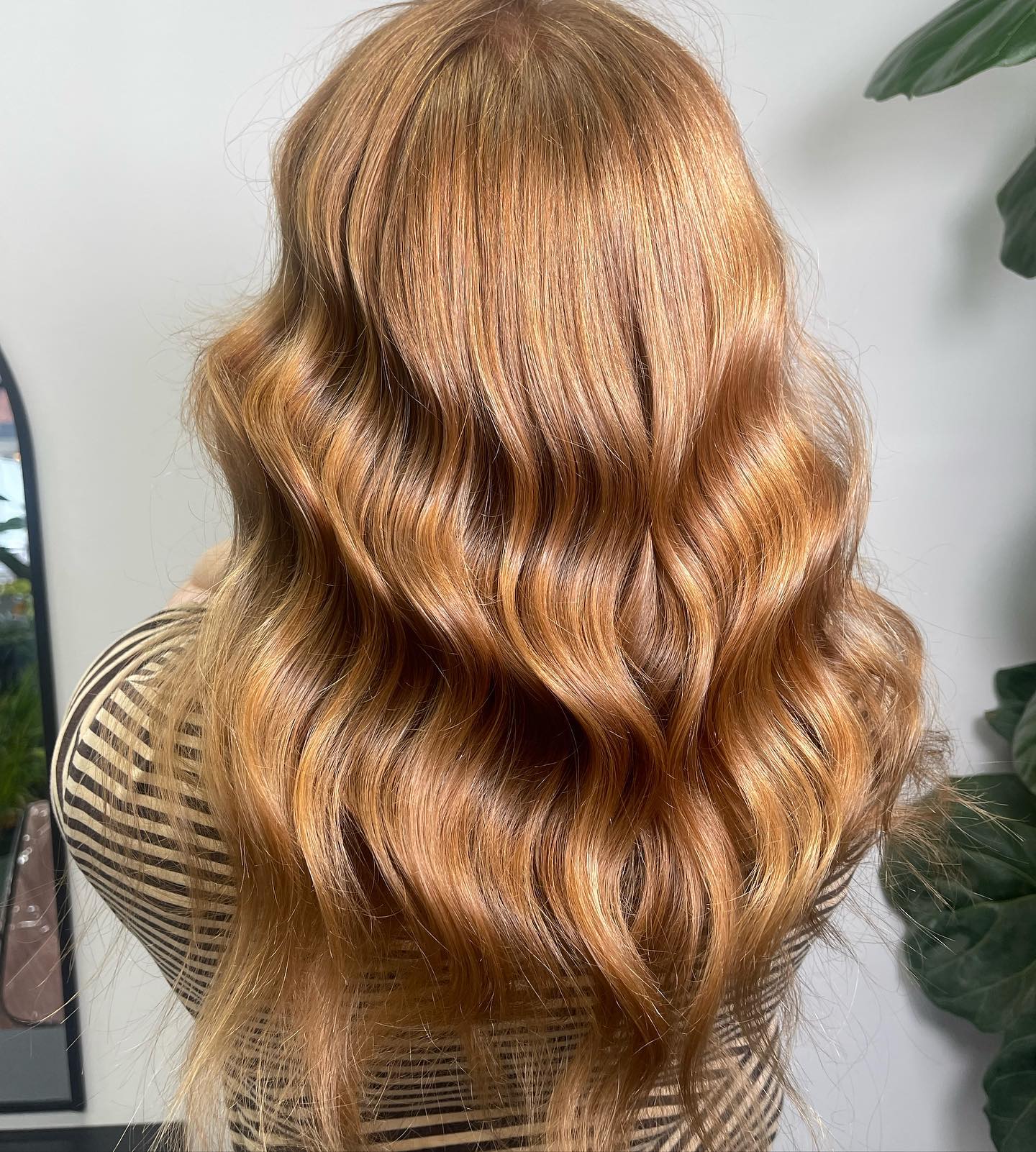 Shine bright like the sunset ☀️☀️☀️
DM for appointments and enquiries!!
#sydneyhairdresser #sydneyhairstylist #Sydneyhaircoloruist #sydneyhairdesign #sydneyweddinghair #sydneybridalhair #hairdresserysydney #hairstylistsydney #sydneysessionstylist #editorialhairdresser #editorialhairstylist #freelancehairdressser #balayageartist #balayagespecialist #hairextensions #sydneyhairextensions #hairextensionspecialist #hairextensiontechnician #hairloss #haireplacement #hairreplacementspecialist #hairsystem #hairstyle #newhairstyle #haircut #sydneyfashion #sydneycreative #bondibeach #beachair #hairbykingcarl