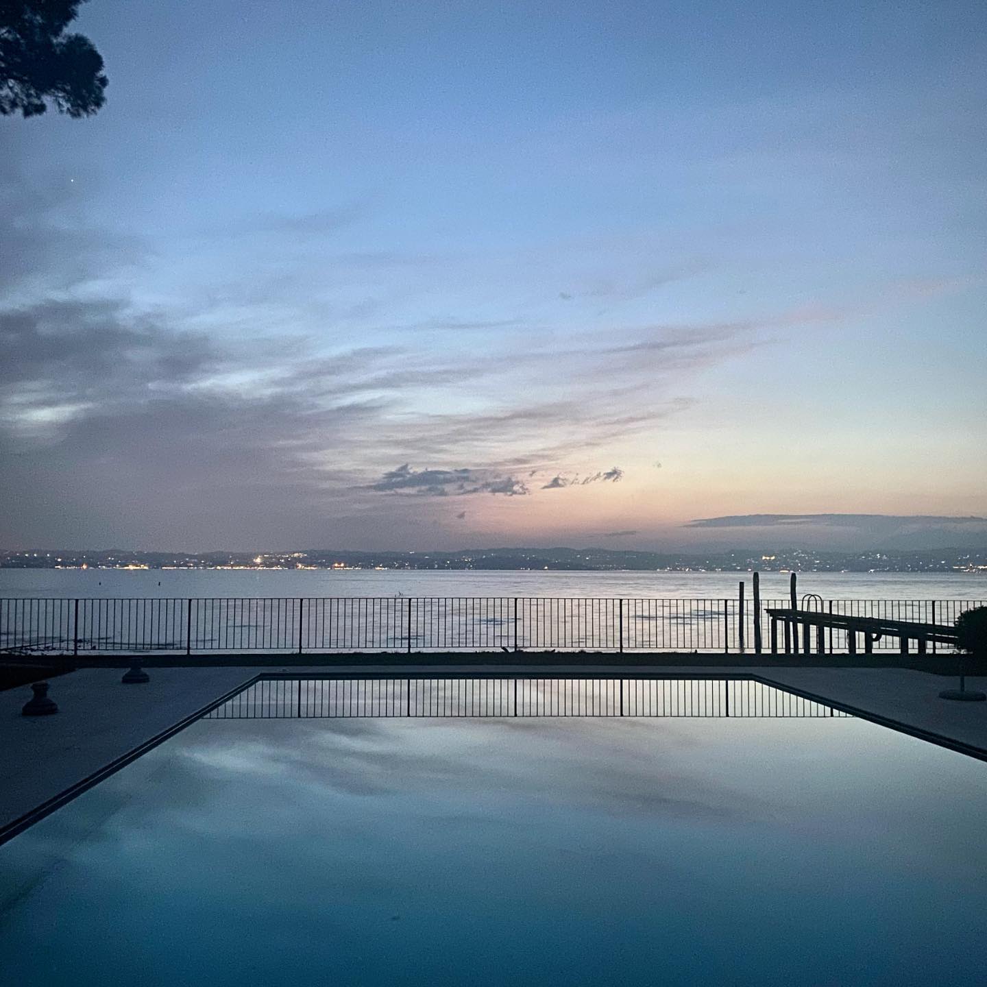 Da oggi ripartiamo con un nuovo look, pronti per una stagione di 🔥!
Vi aspettiamo 😉
#villapioppi #villapioppihotel #villapioppirestaurant #villapioppipizzeria #sirmione