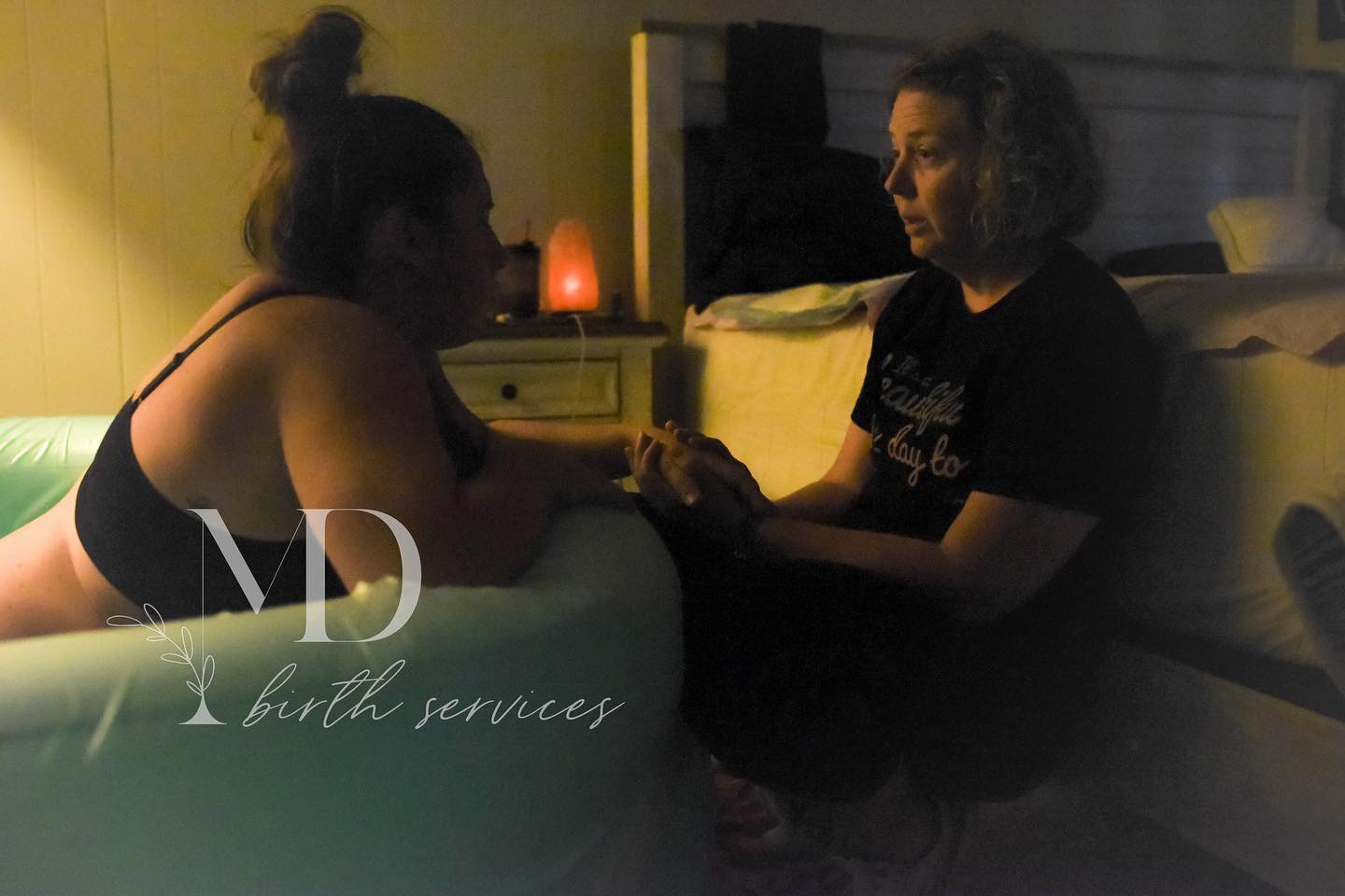 Birth story part 2: Soon it was time to push baby out! After a little bit of time baby wasn’t sounding so great on the doppler. Knowing we were 24 minutes from the closest hospital, the midwife had to make the tough decision to transfer to be safe for baby.
💛
The mama continued to be amazing and delivered her baby on her own, vaginally, soon after we arrived at the hospital - and everyone was healthy!
💛
Births don’t always go the way we expect them to. It’s good to be able to go with the changes that birth brings, but we can still push for our preferences even when the original plan is altered. #kansascity #doula #birthstory #birthstoryphotography #transfertostaysafe #homebirth #homebirthtransfer #stayempowered #kansascitybirth