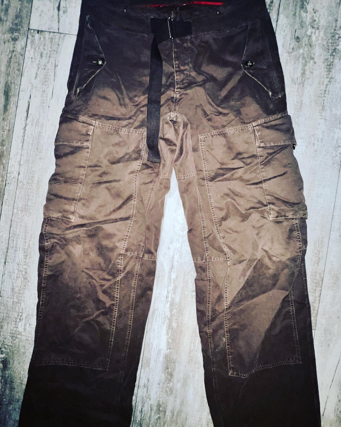 Come shop with us we sell modern & vintage items. Inventory added weekly, we ship out same & next day. Shop @ www.awsumthrift.com
#awsumthrift #awsumthriftllc #pants #mensfashion #prada #mensclothing #cargopants #jeans #vintage #modern #vintagestyle #vintageclothing #vintageshop #thrift #modernclothing #onlinestore #eddiebauer #thrifting #AwsumFinds #AsumShop
https://www.awsumthrift.com