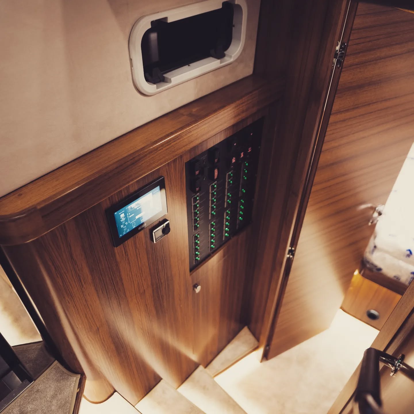 Brizo Yachts BY42
#brizoyachts #aluminumyachts #fastyacht #custommade #garmin #hamiltonjet #isotta #mediterranean #mediterraneansea #madeinfinland